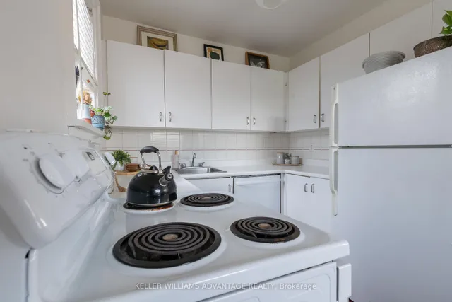 Additional property image - 1646 Bathurst St Unit 18