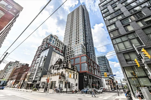 Additional image 28 of 108 Peter St Unit 825