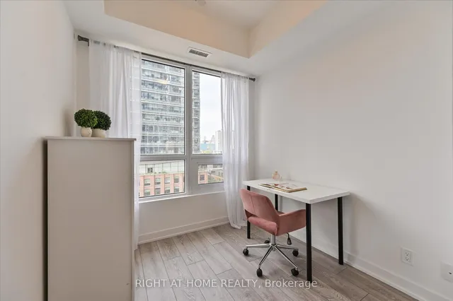 Additional image 15 of 108 Peter St Unit 825