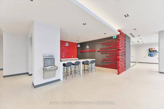 Additional image 9 of 108 Peter St Unit 825