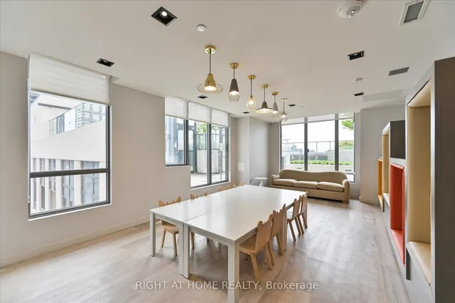 Additional image 6 of 108 Peter St Unit 825