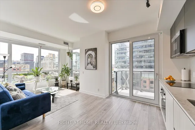 Additional image 23 of 108 Peter St Unit 825