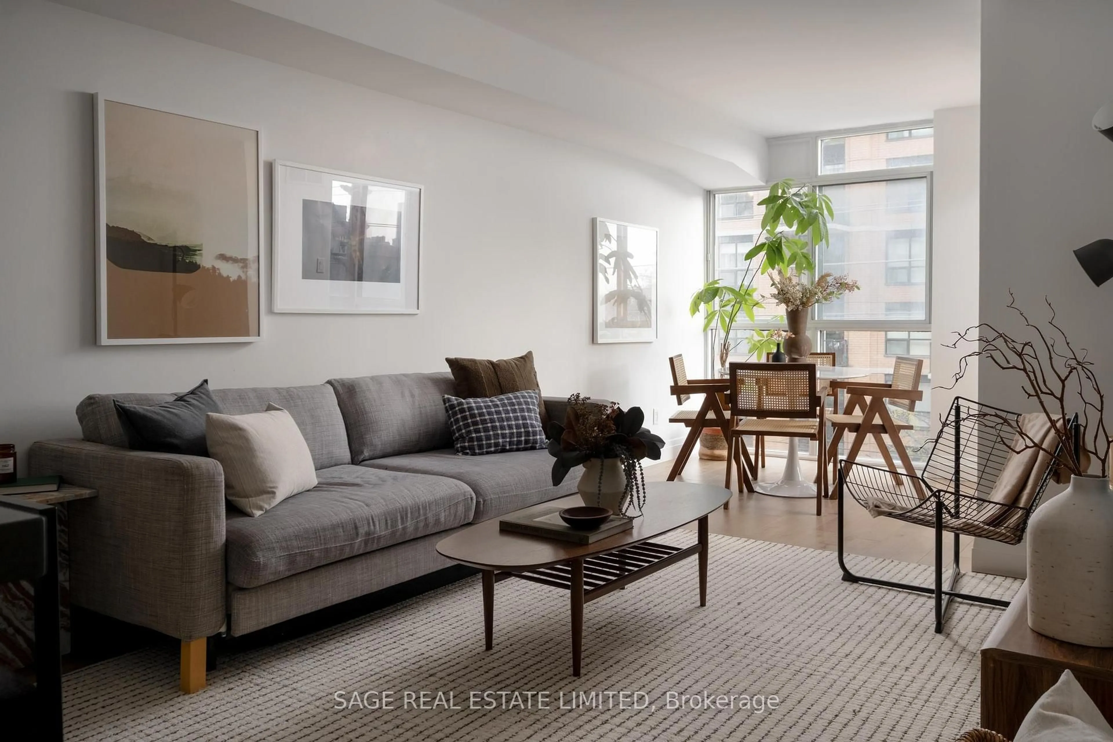 Living room with furniture, unknown for 801 King St #420, Toronto Ontario M5V 3C9