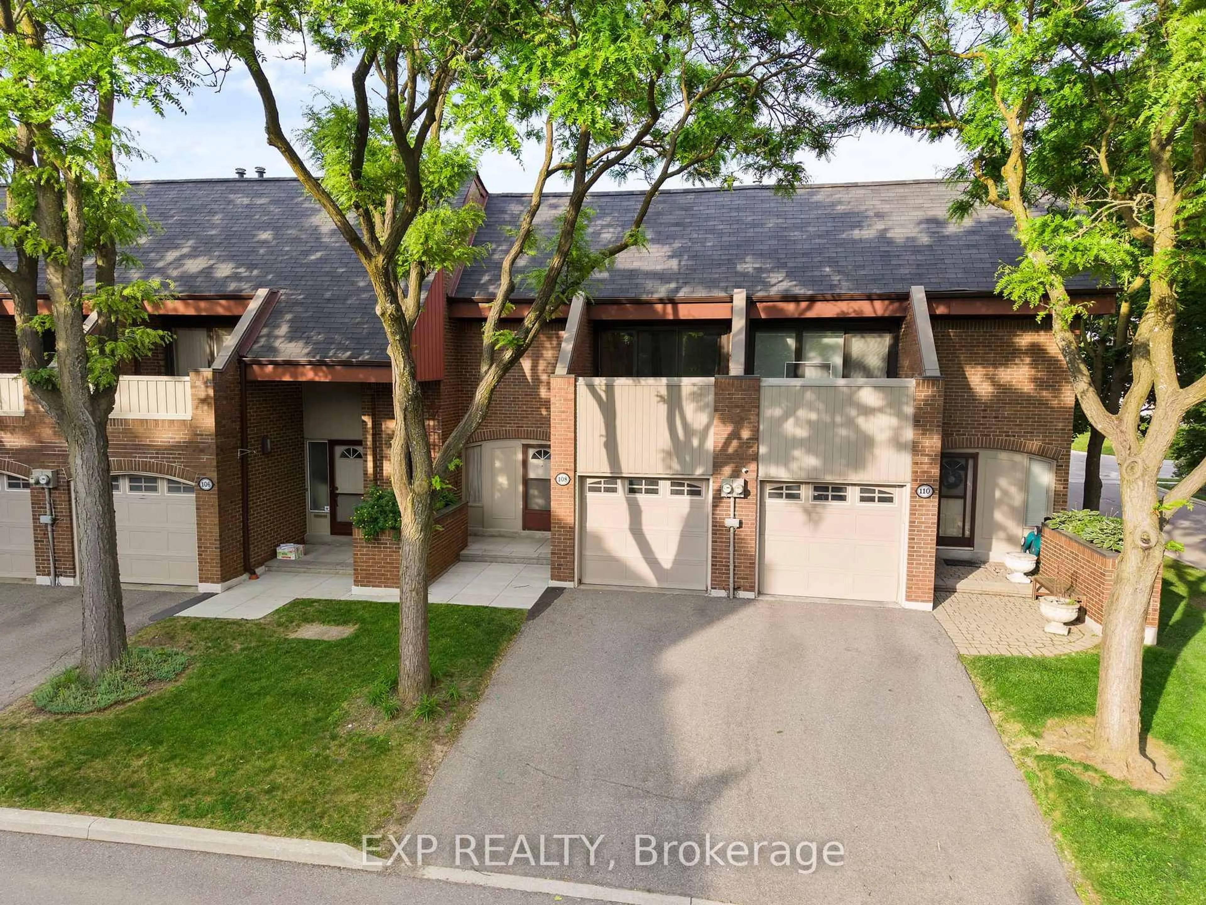 A pic from outside/outdoor area/front of a property/back of a property/a pic from drone, street for 108 Flaming Rose Way, Toronto Ontario M2N 5W8