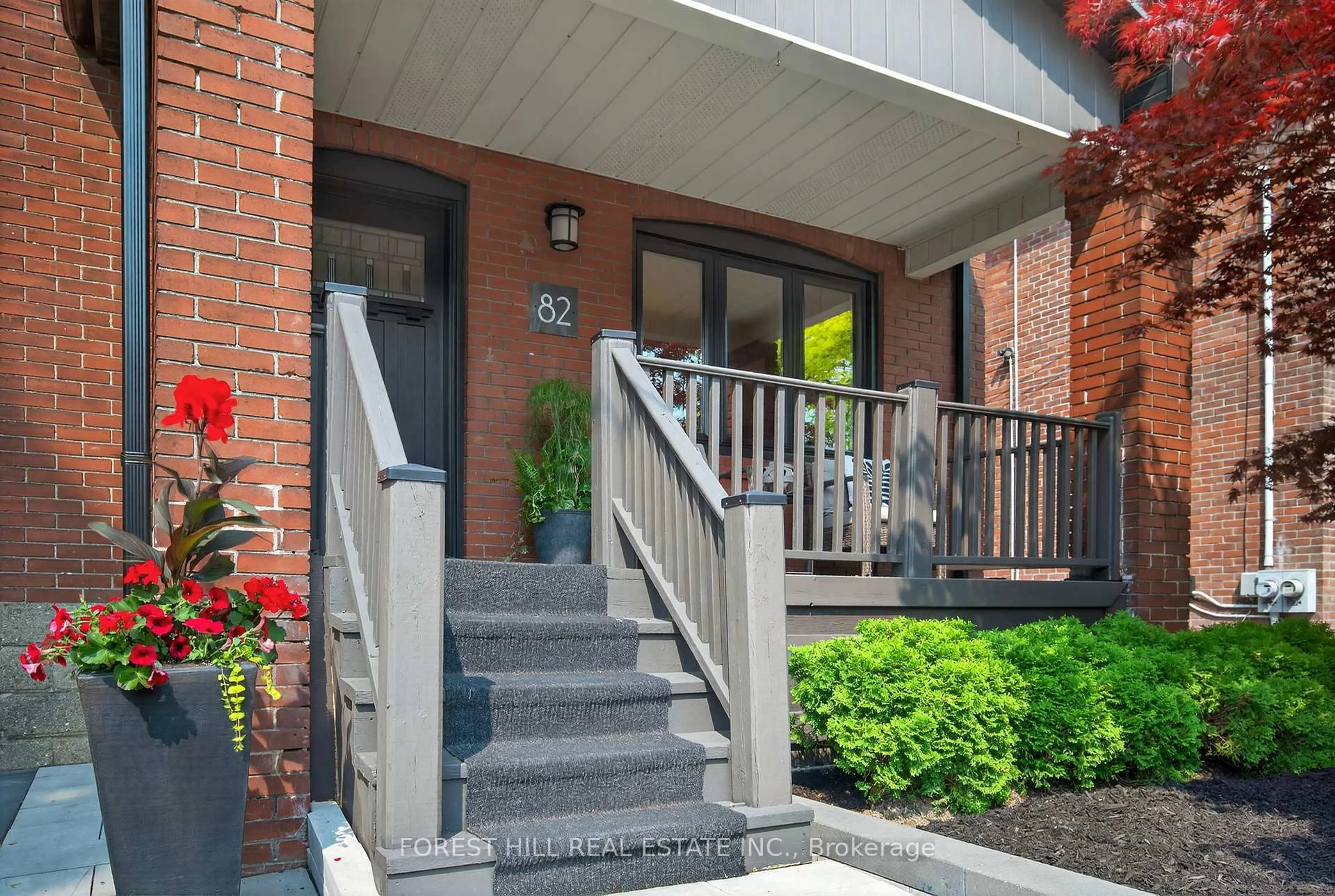 Unknown for 82 Pinewood Ave, Toronto Ontario M6C 2V1