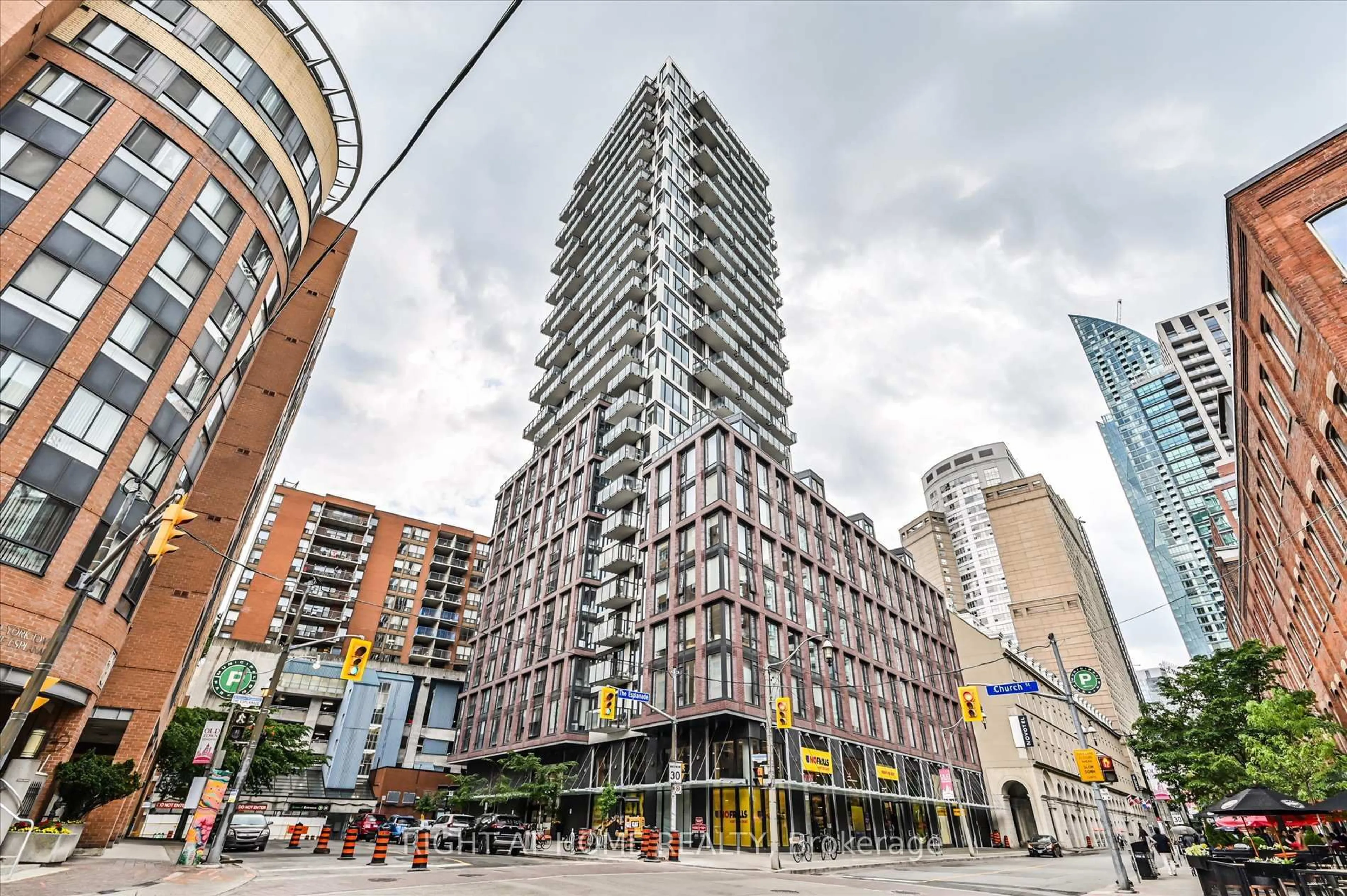 Patio, building for 2A Church St #2205, Toronto Ontario M5E 0E1
