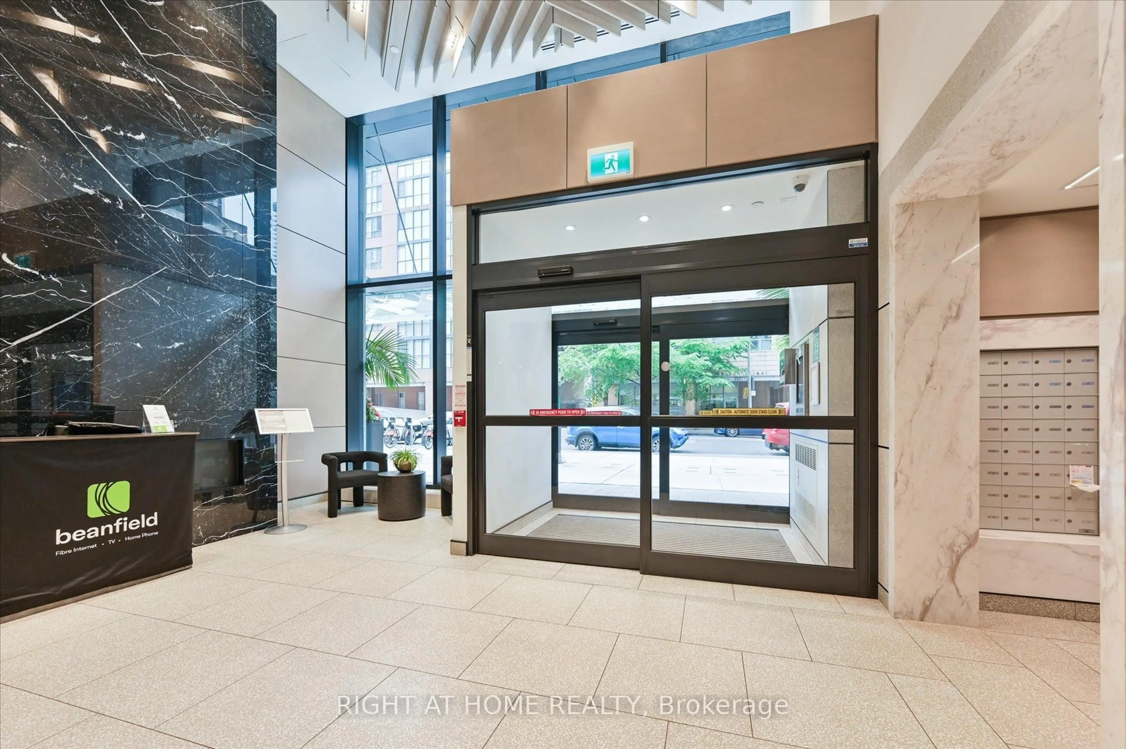 Indoor foyer for 2A Church St #2205, Toronto Ontario M5E 0E1