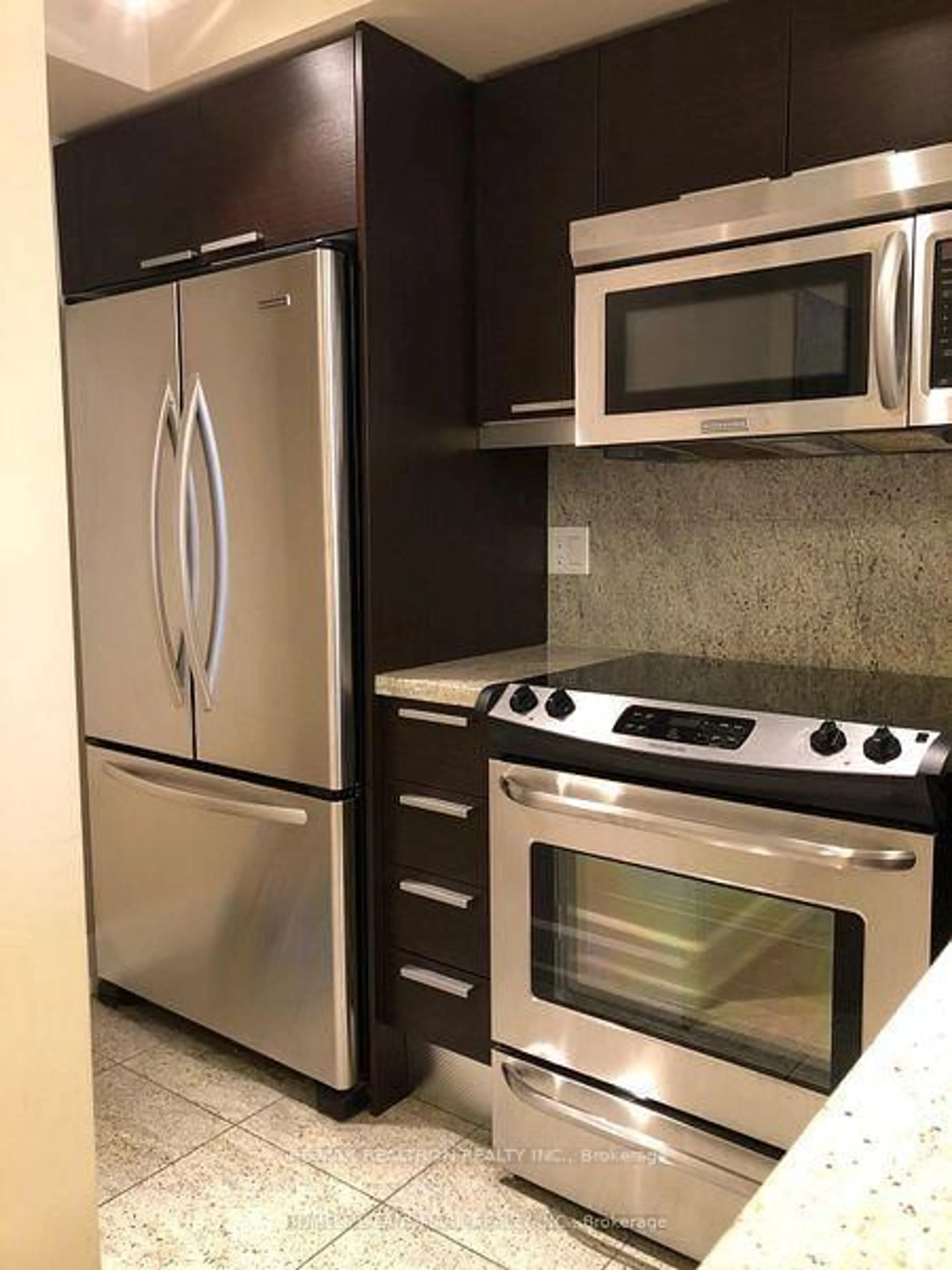 Standard kitchen, unknown for 650 Sheppard Ave #401, Toronto Ontario M2K 3E4