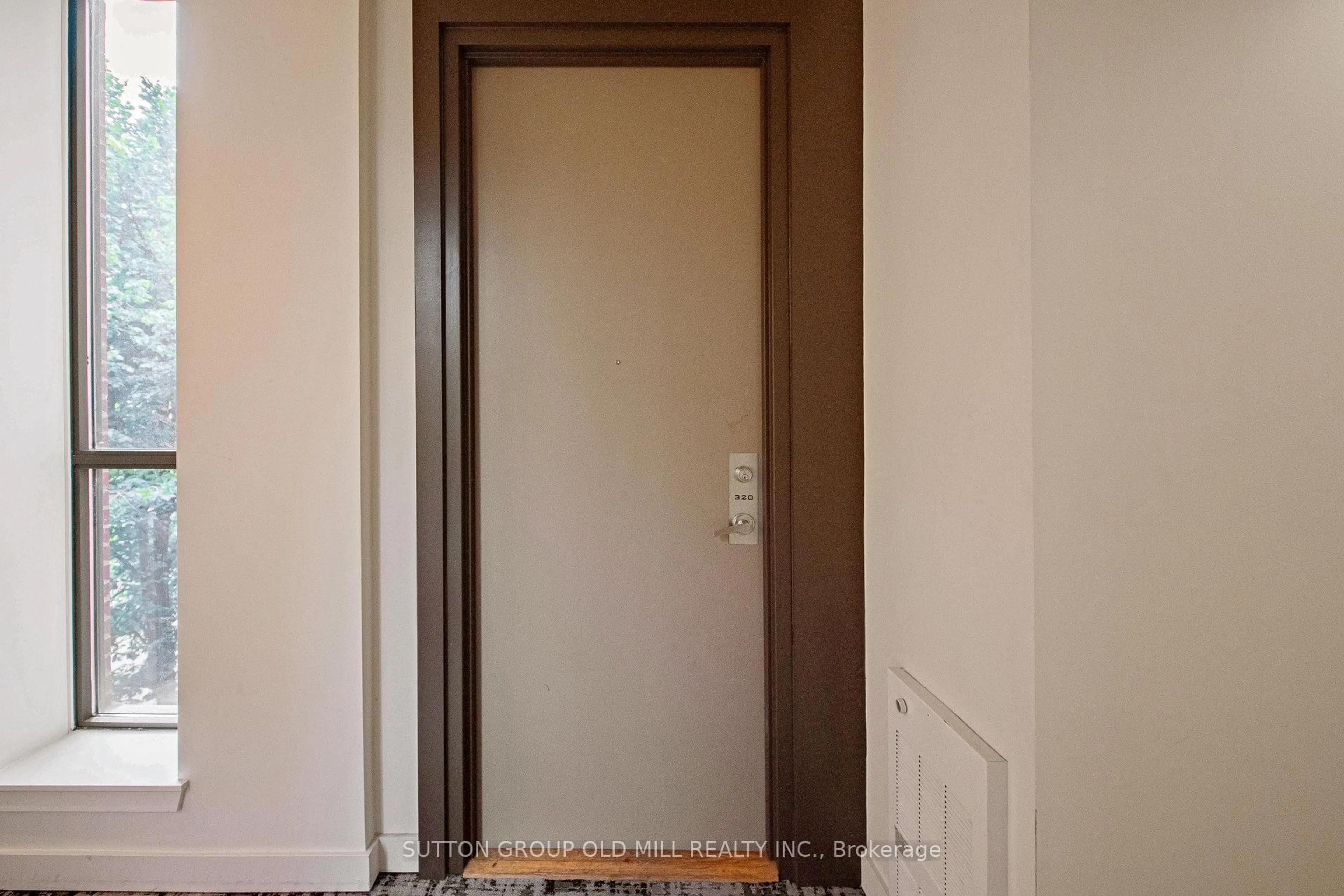 A pic of a room for 62 Niagara St #320, Toronto Ontario M5V 1C5
