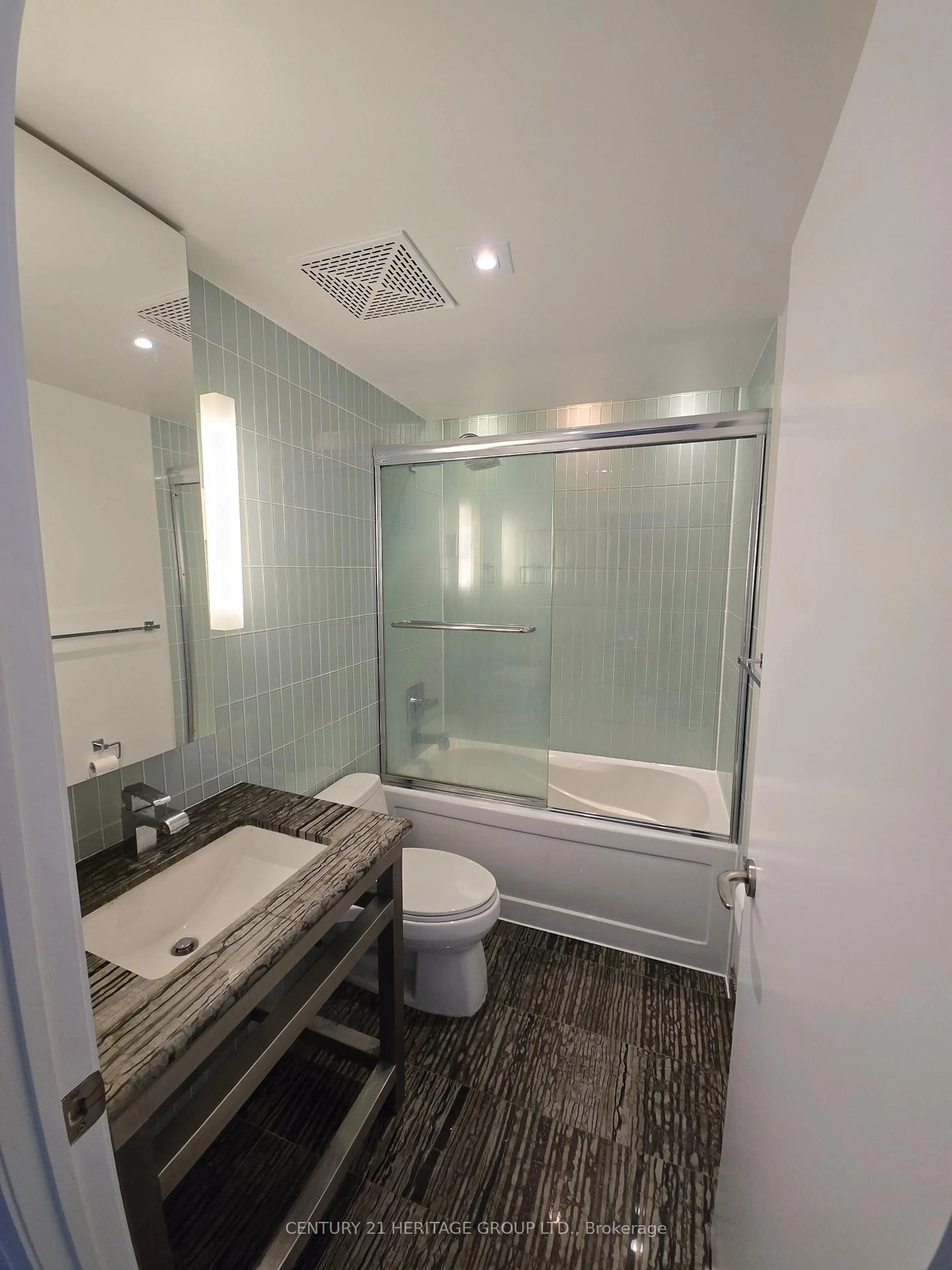 Contemporary bathroom, ceramic/tile floor for 80 John St #3410, Toronto Ontario M5V 3X4