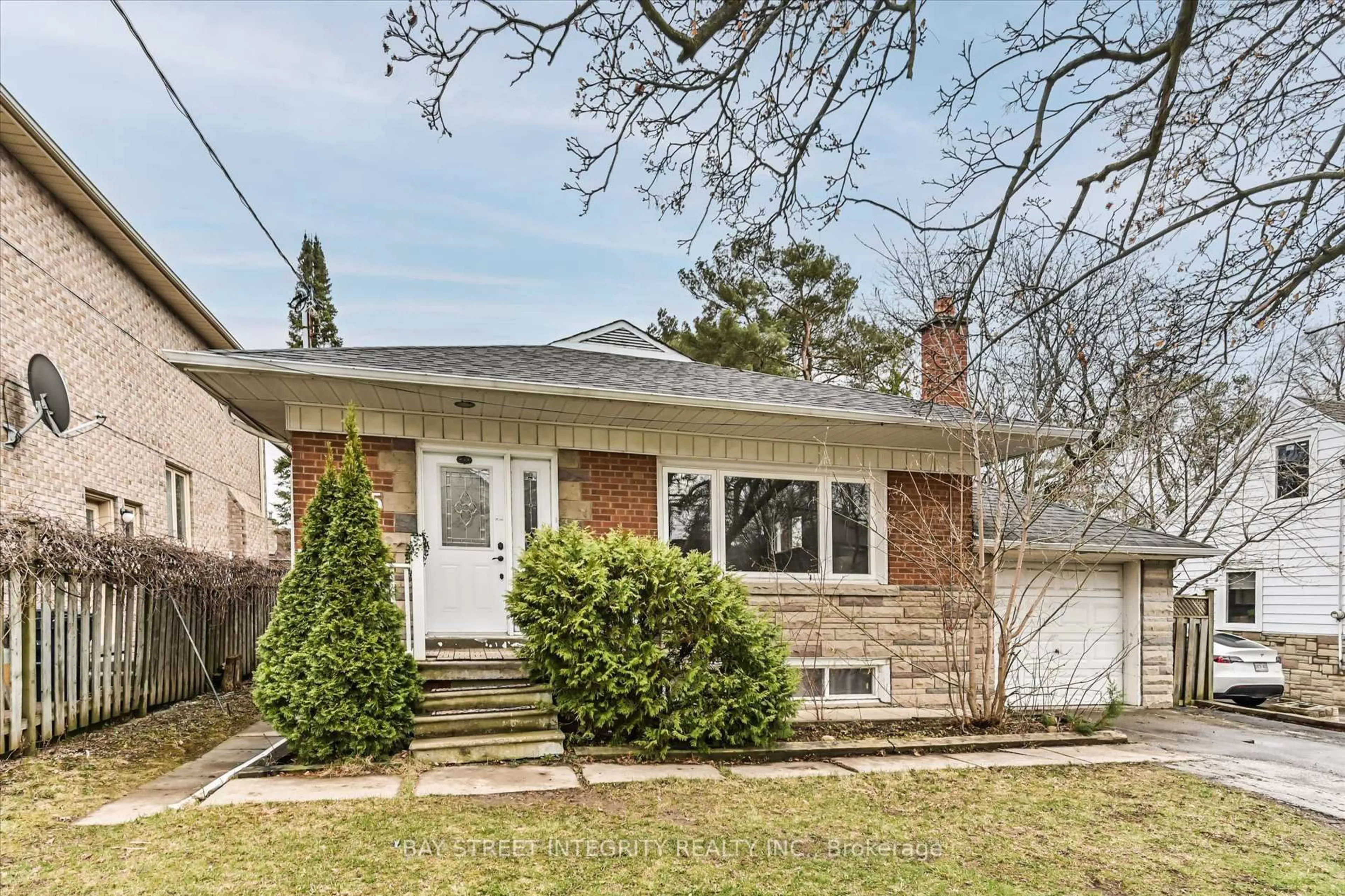 Home with brick exterior material, street for 435 Cummer Ave, Toronto Ontario M2M 2G3