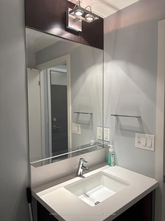 Additional property image - 21 Widmer St Unit 1103