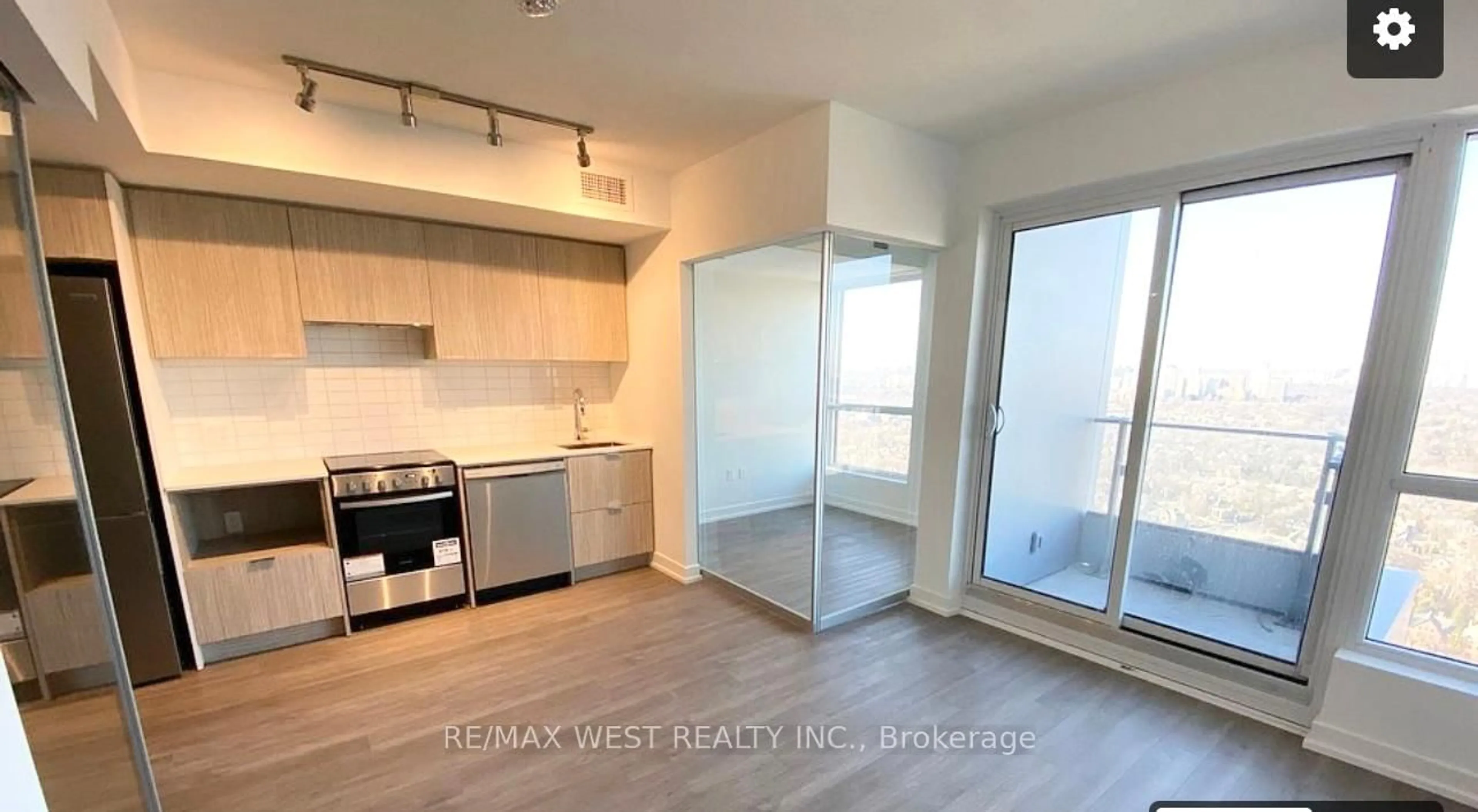 A pic of a room for 395 Bloor St #4905, Toronto Ontario M4W 1H7