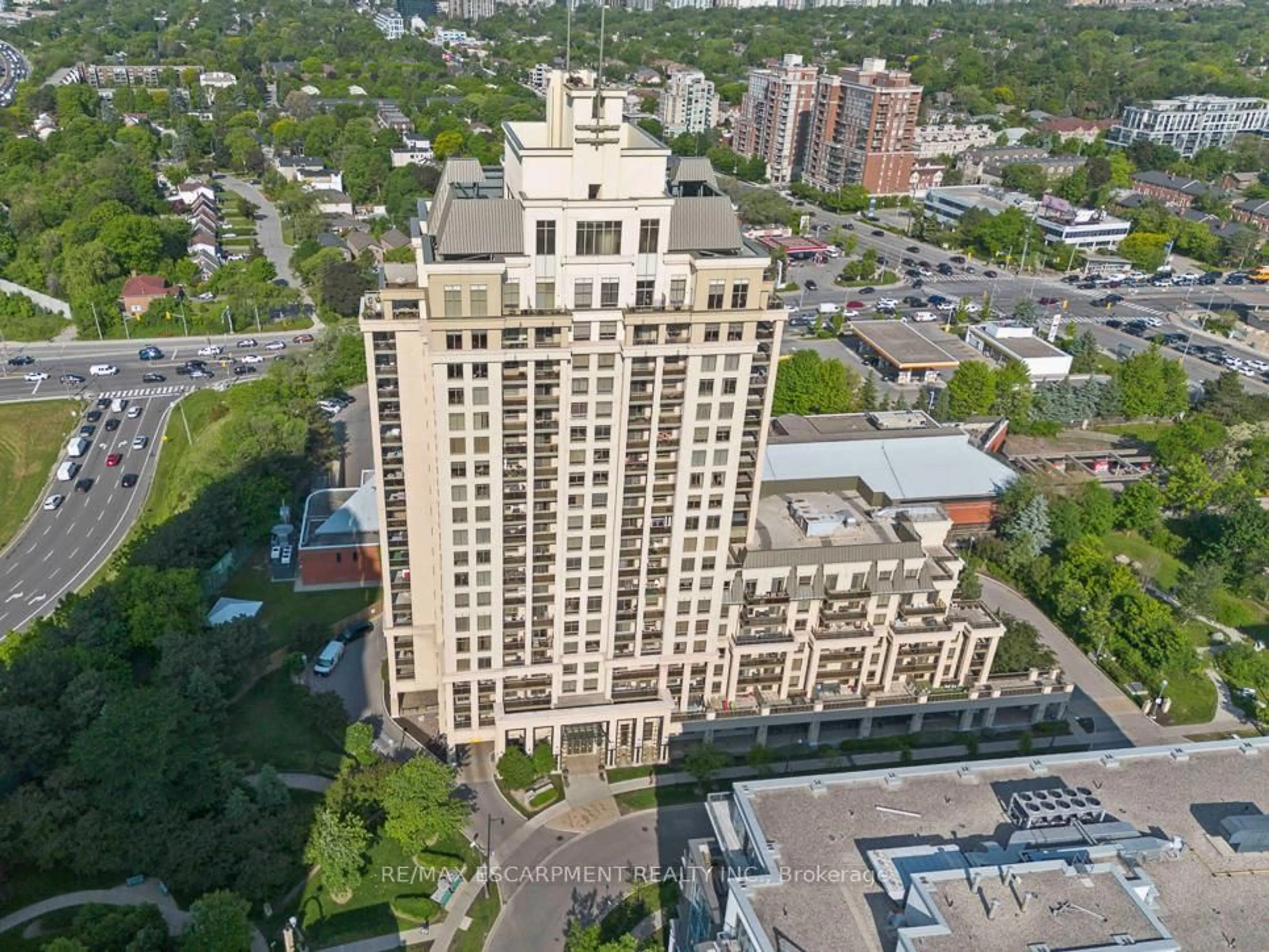 A pic from outside/outdoor area/front of a property/back of a property/a pic from drone, city buildings view from balcony for 18 Kenaston Gdns #1701, Toronto Ontario M2K 3C7