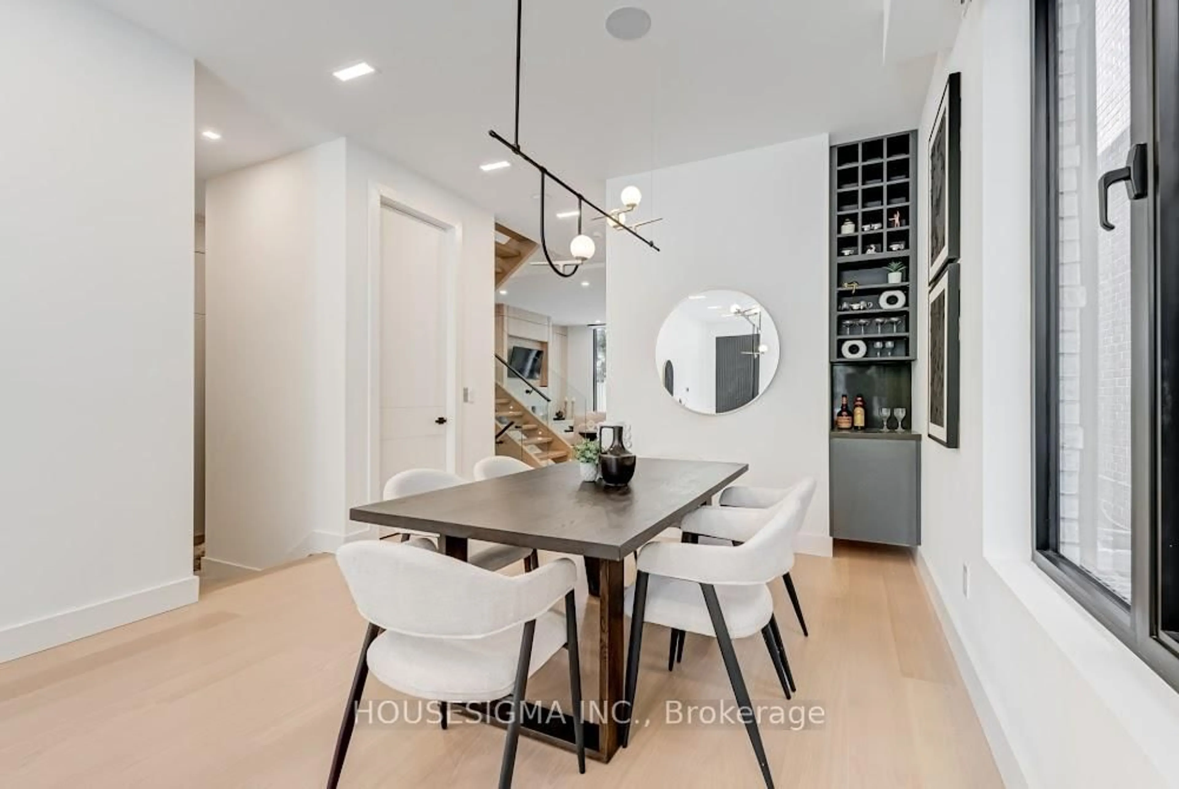 Unknown for 188 Duplex Ave, Toronto Ontario M5P 2A9