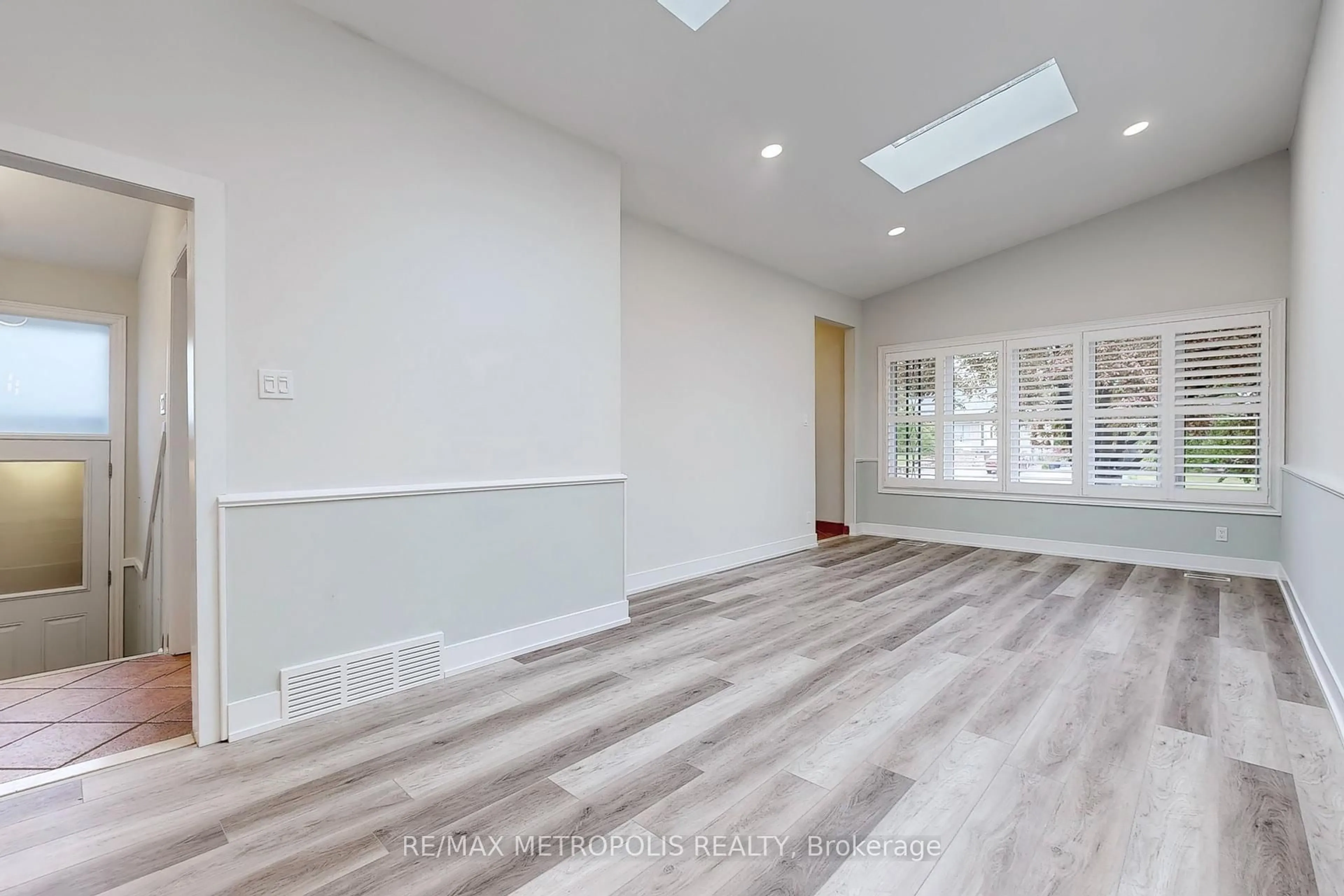 A pic of a room for 199 Sweeney Dr, Toronto Ontario M4A 1V5