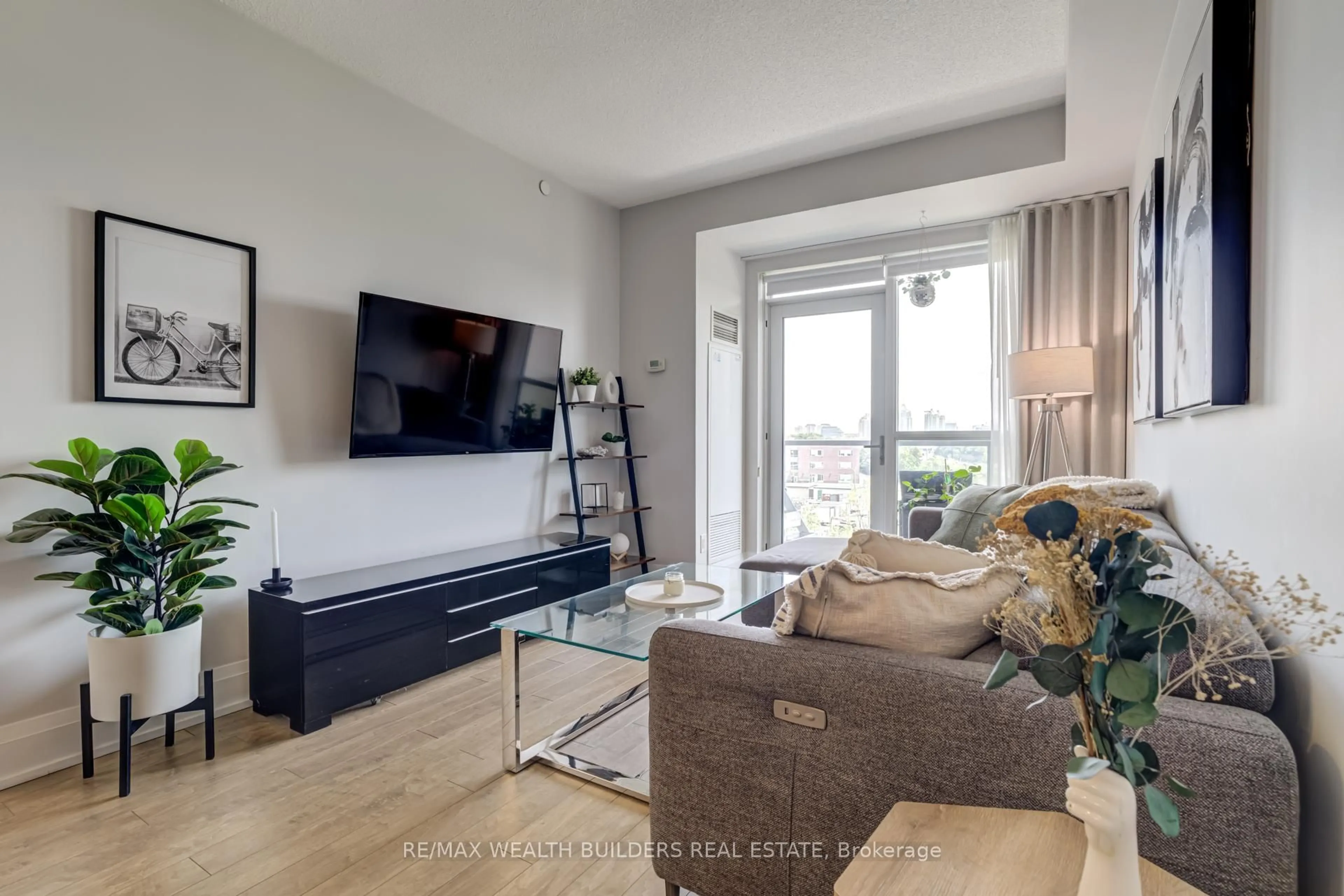 Living room with furniture, unknown for 120 Harrison Garden Blvd #418, Toronto Ontario M2N 0H1