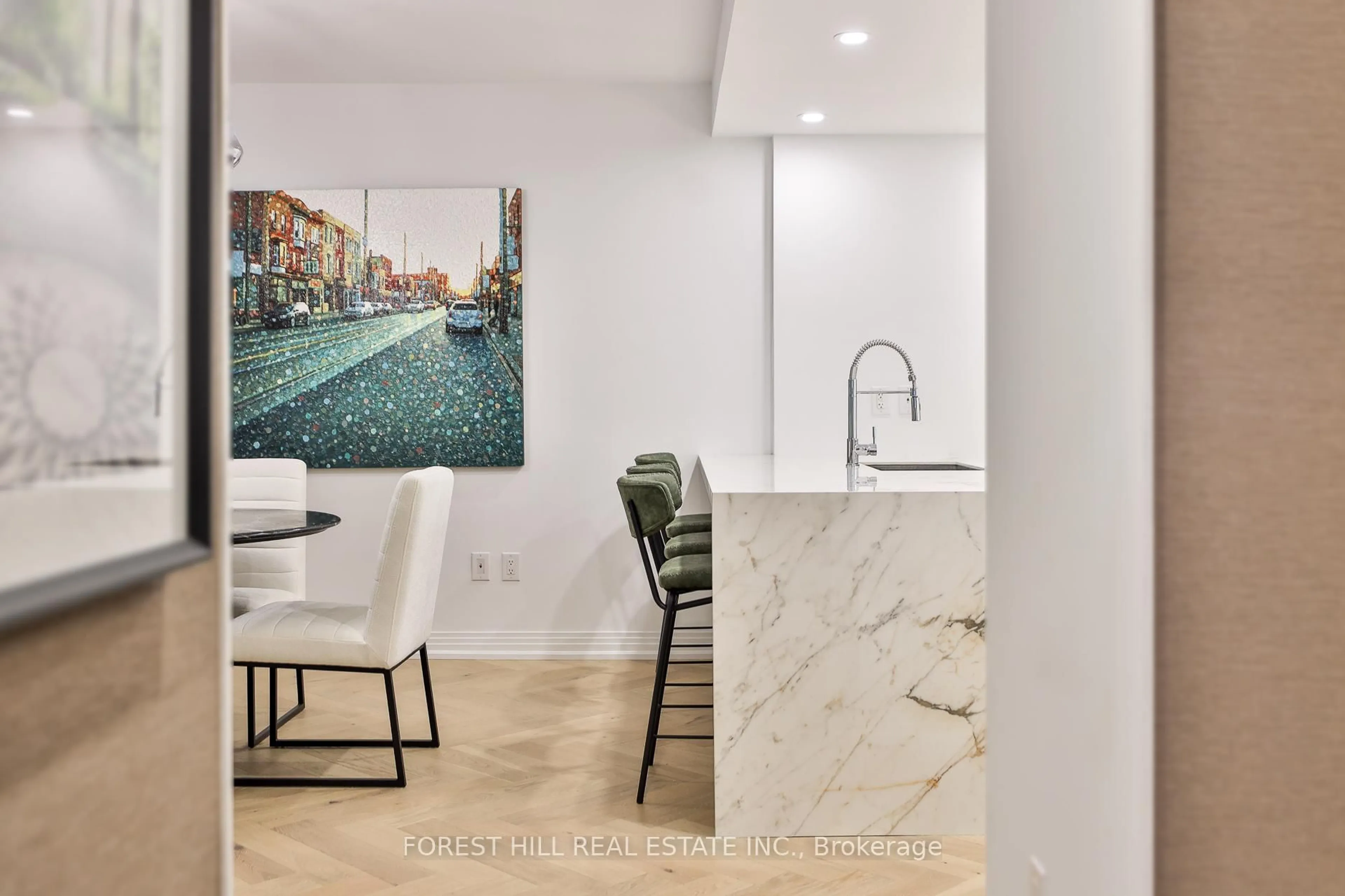 Open concept kitchen, ceramic/tile floor for 1 Benvenuto Pl #129, Toronto Ontario M4V 2L1