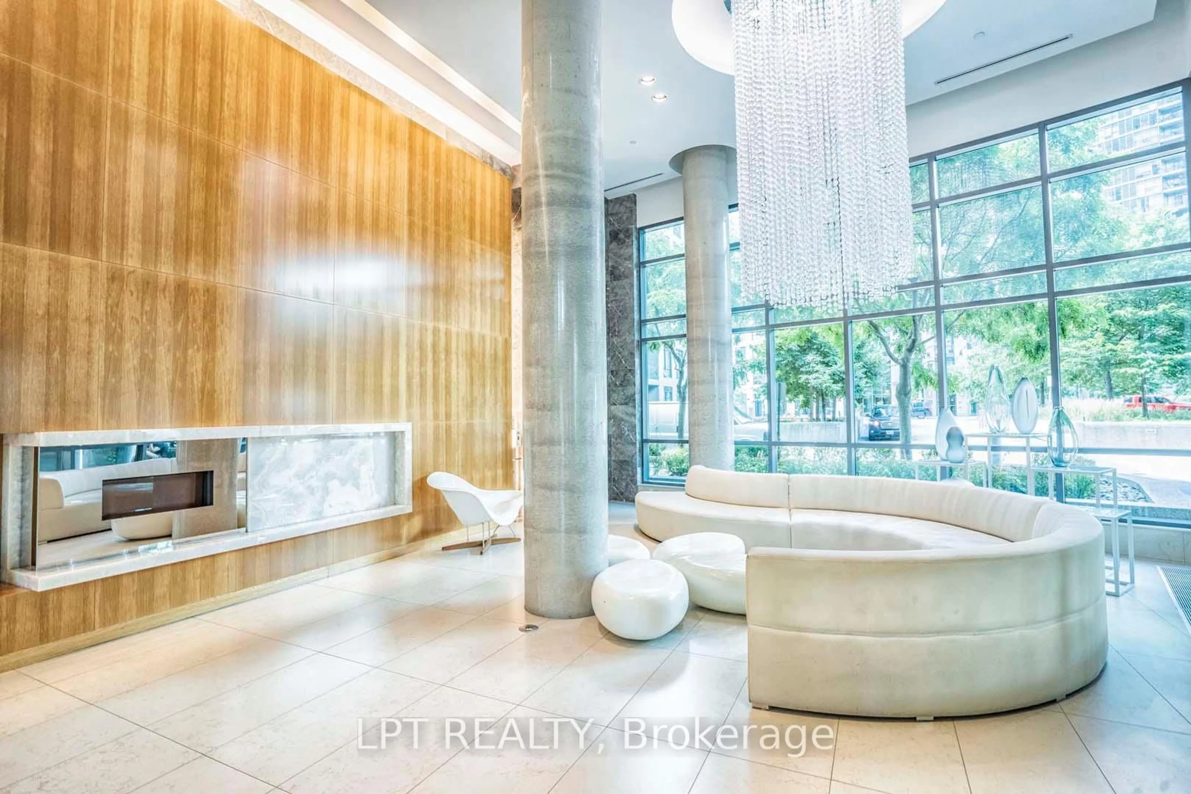 Lobby for 215 Fort York Blvd #217, Toronto Ontario M5V 4A2