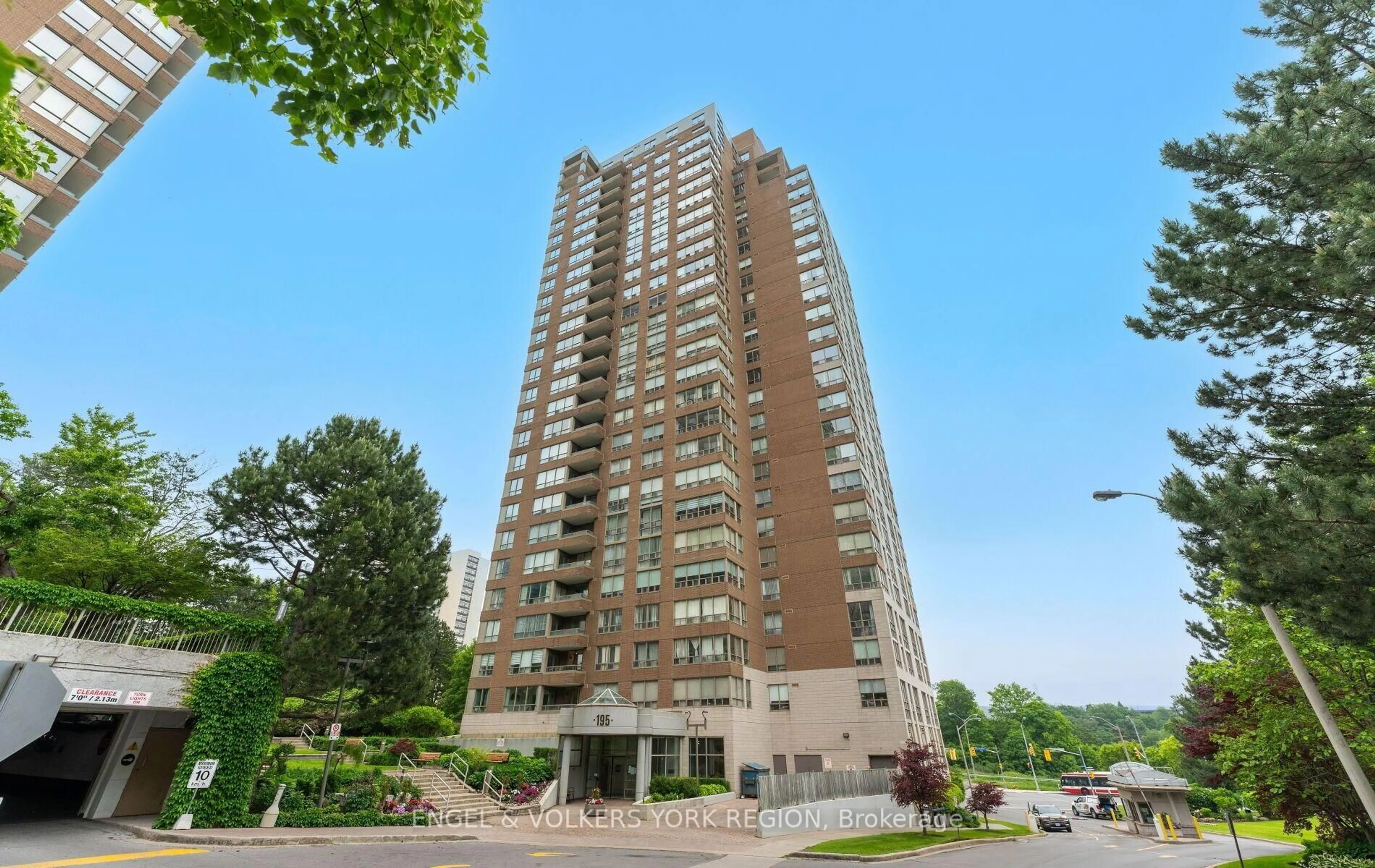 Indoor foyer for 195 Wynford Dr #304, Toronto Ontario M3C 3P3
