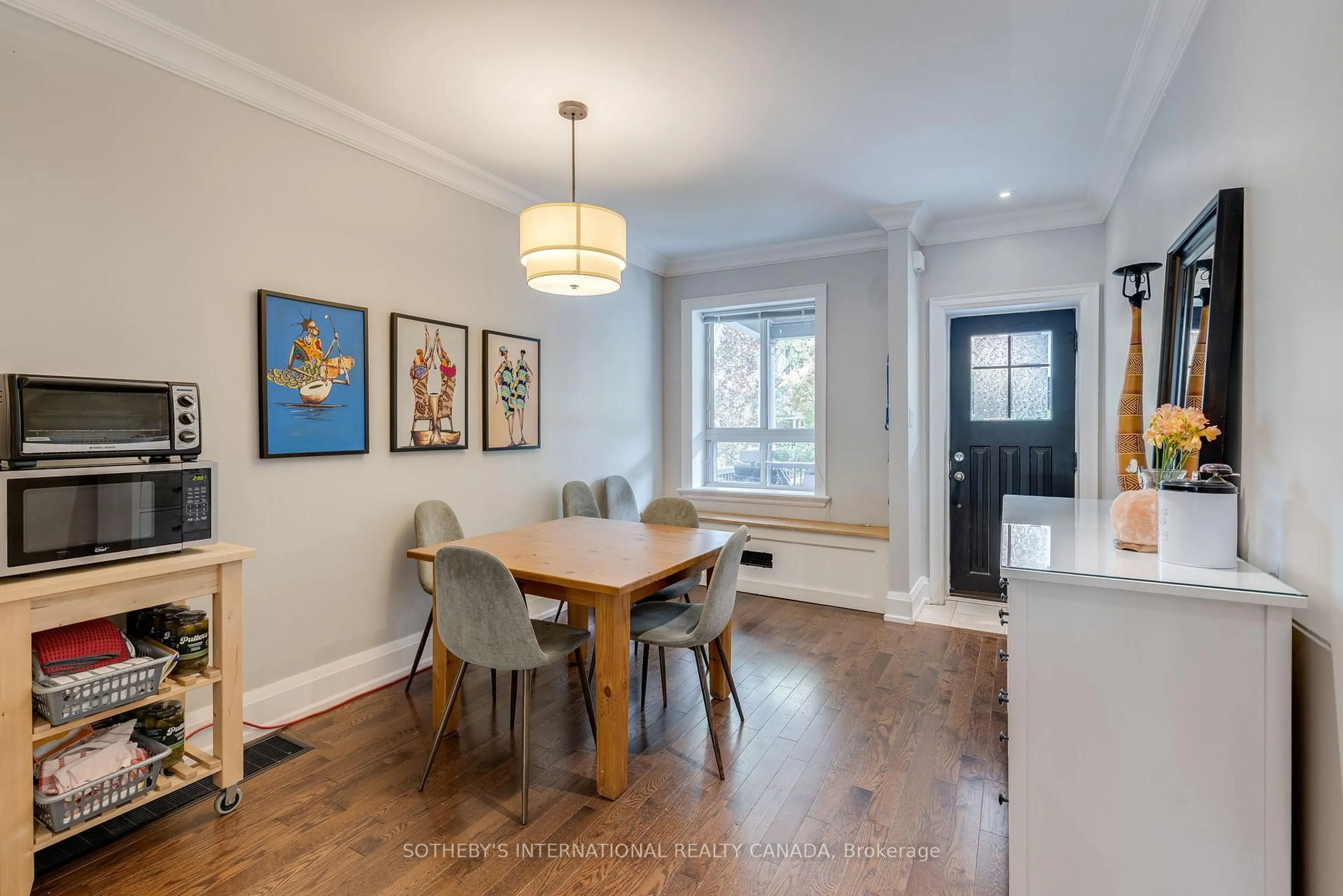 Dining room, wood/laminate floor for 412 Wellesley St, Toronto Ontario M4X 1H6