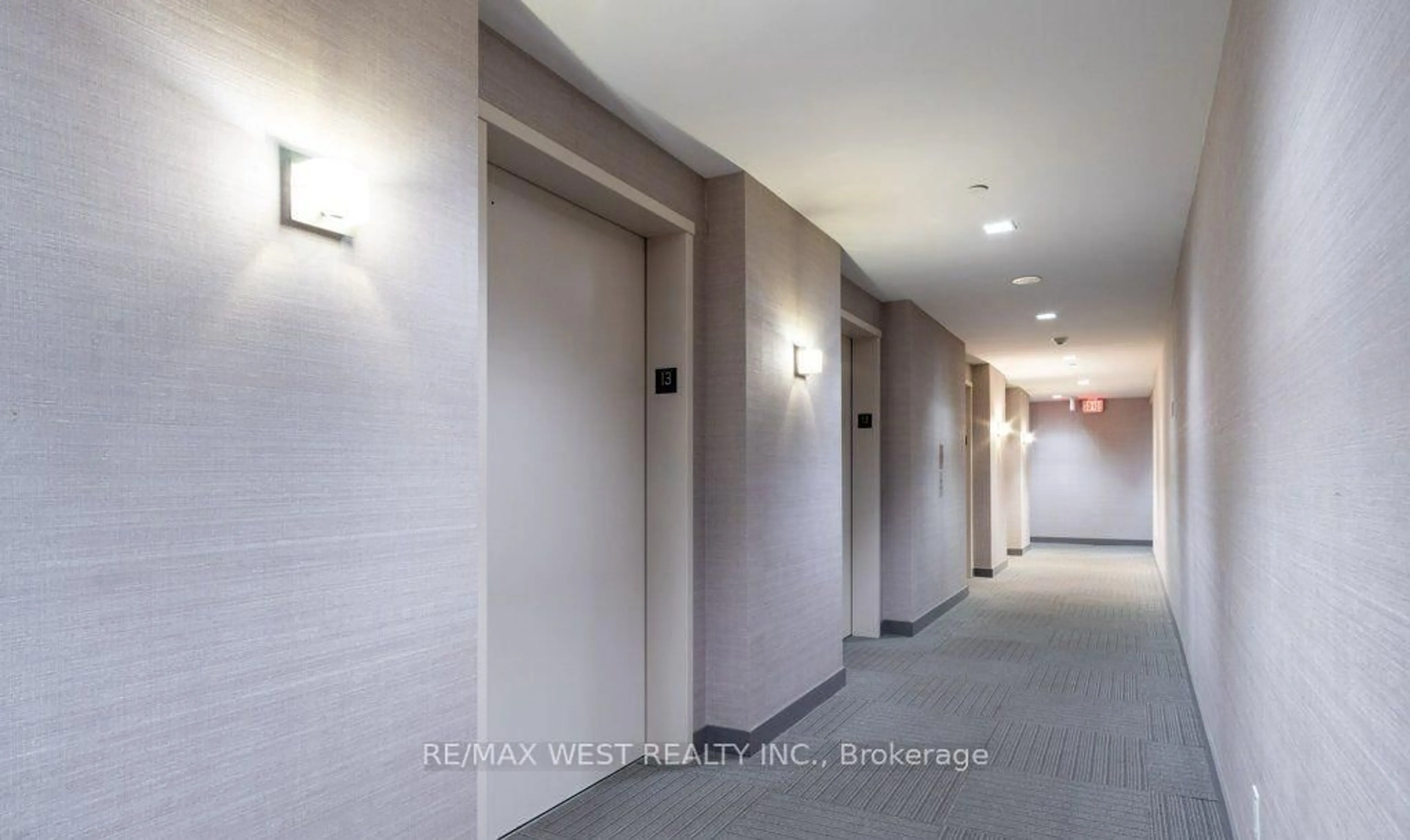 Indoor foyer for 8 Mercer St #1308, Toronto Ontario M5V 0C4