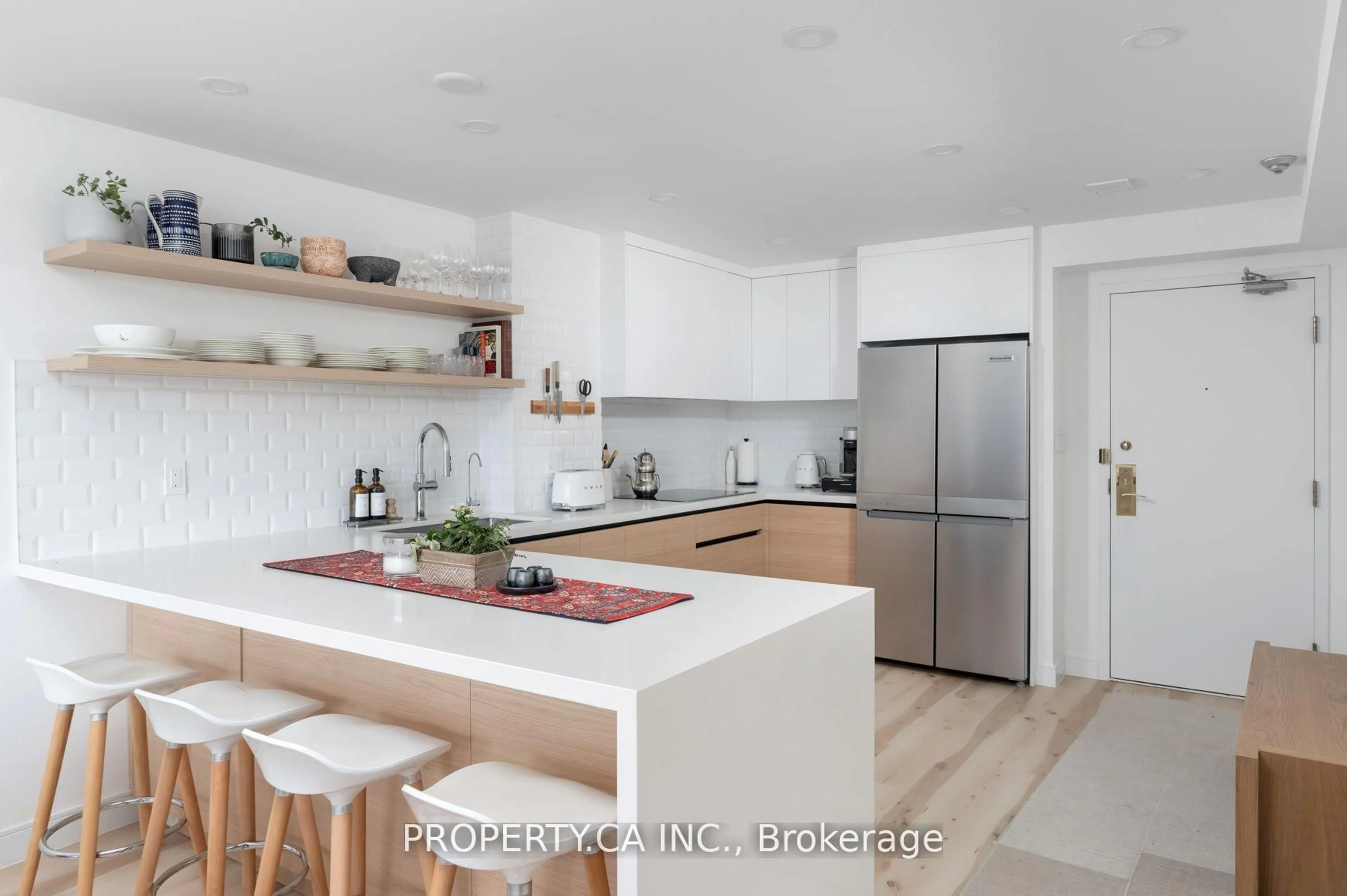 Open concept kitchen, unknown for 25 Grenville St #2003, Toronto Ontario M4Y 2X5