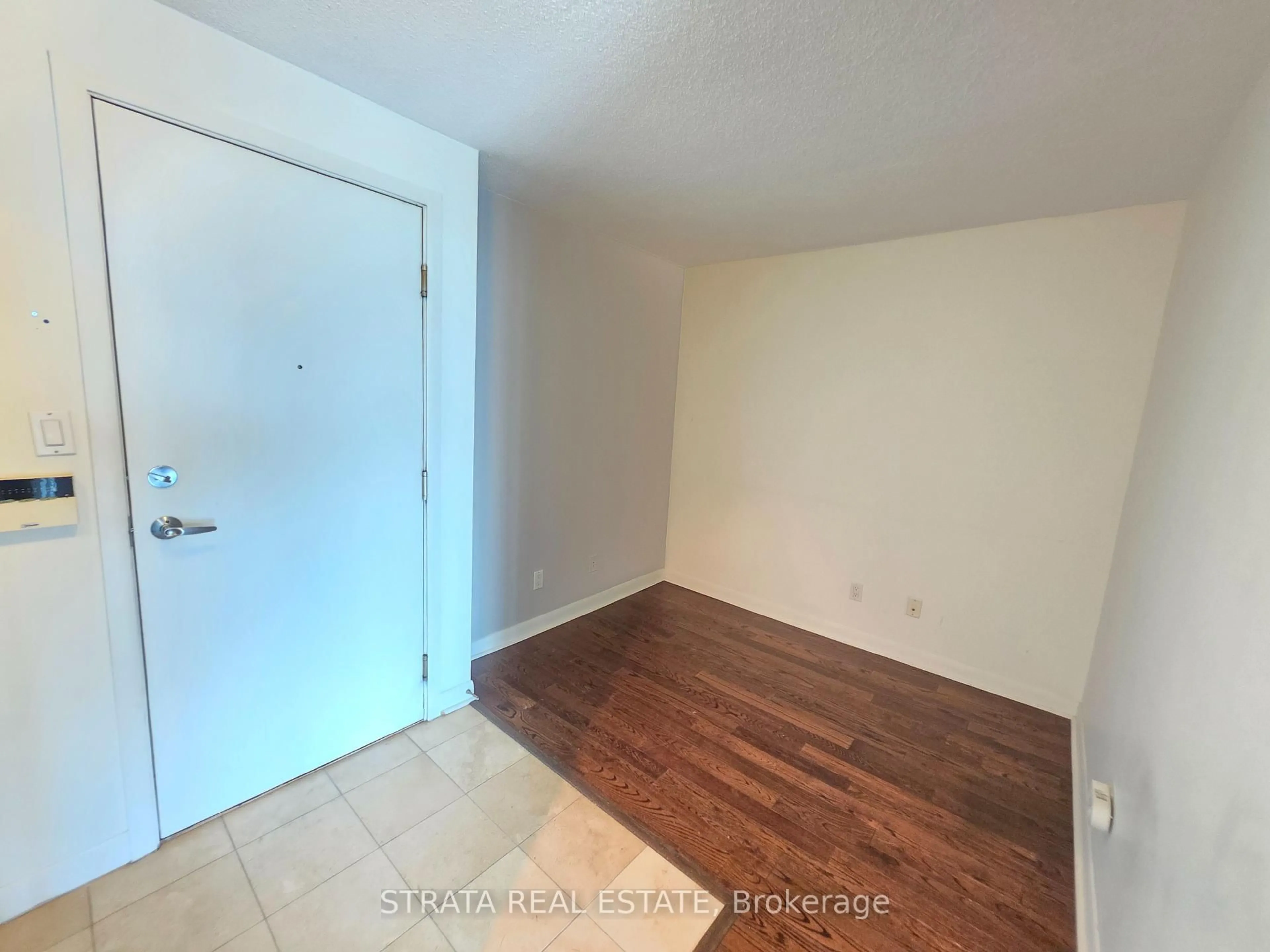A pic of a room for 313 Richmond St #1155, Toronto Ontario M5A 4S7