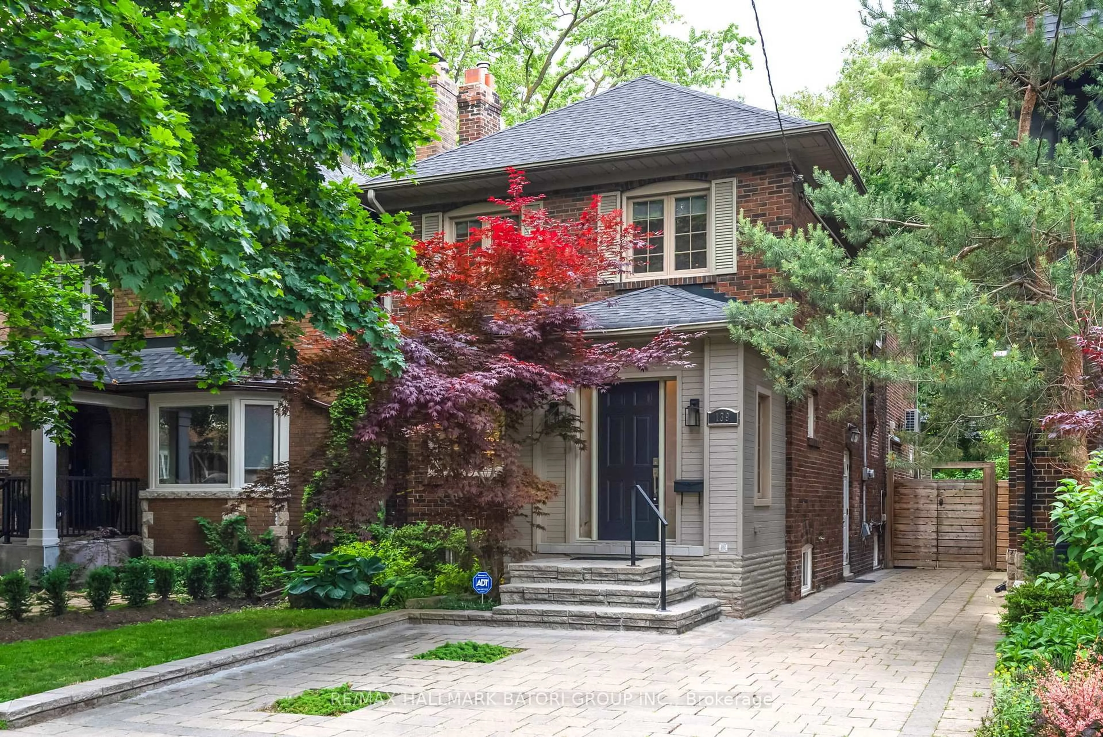 Home with brick exterior material, street for 139 Eastbourne Ave, Toronto Ontario M5P 2G5