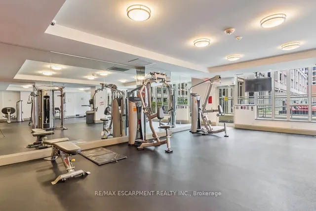 Additional property image - 35 Bastion St Unit 1817