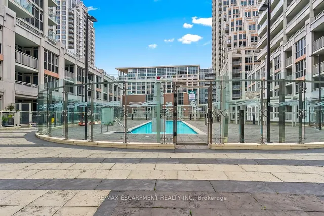 Additional property image - 35 Bastion St Unit 1817