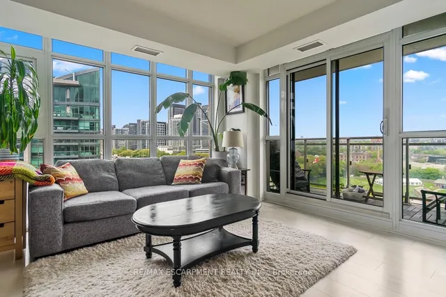 Additional property image - 35 Bastion St Unit 1817