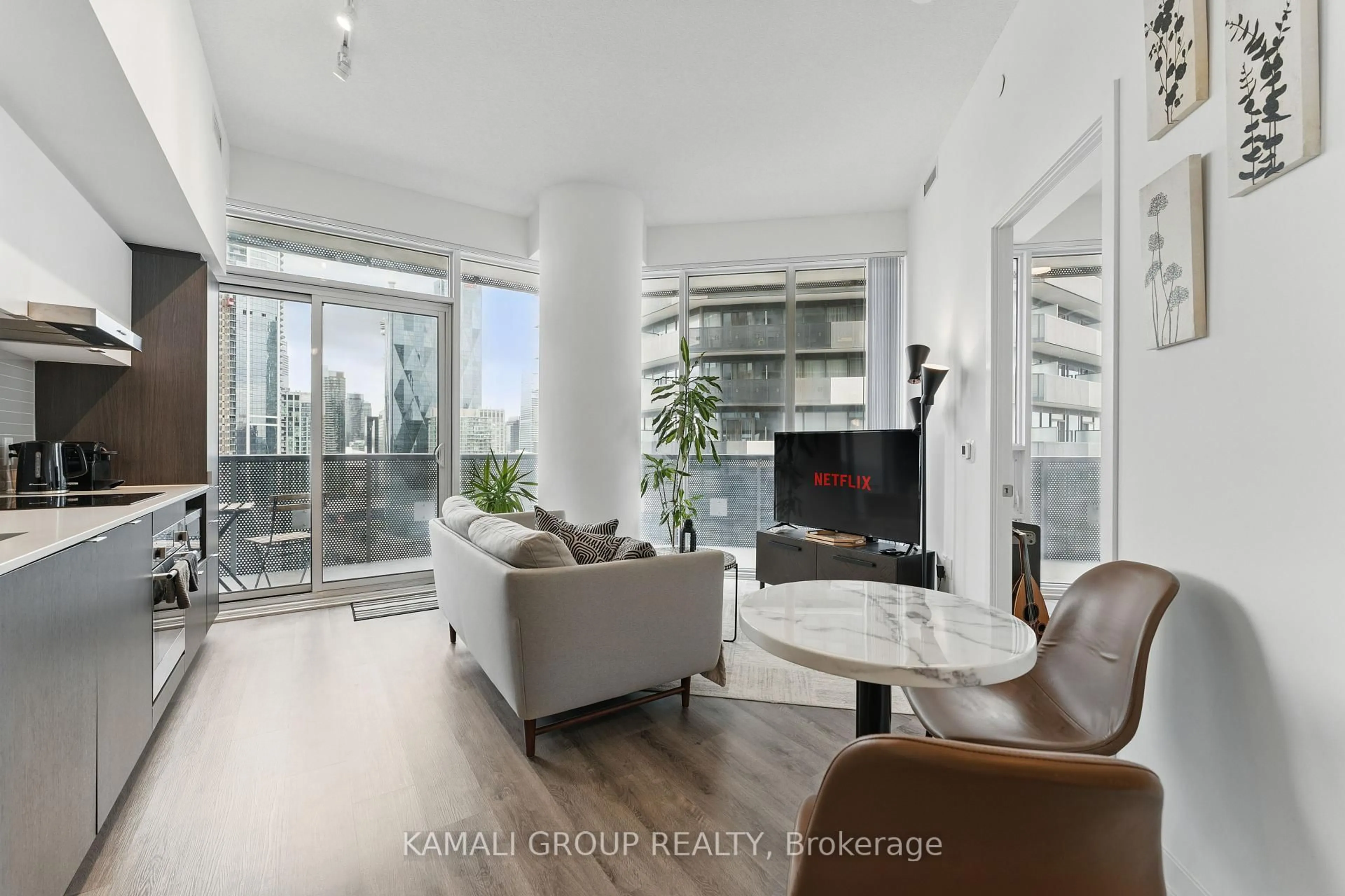 Living room with furniture, unknown for 138 Downes St #3215, Toronto Ontario M5E 0E4