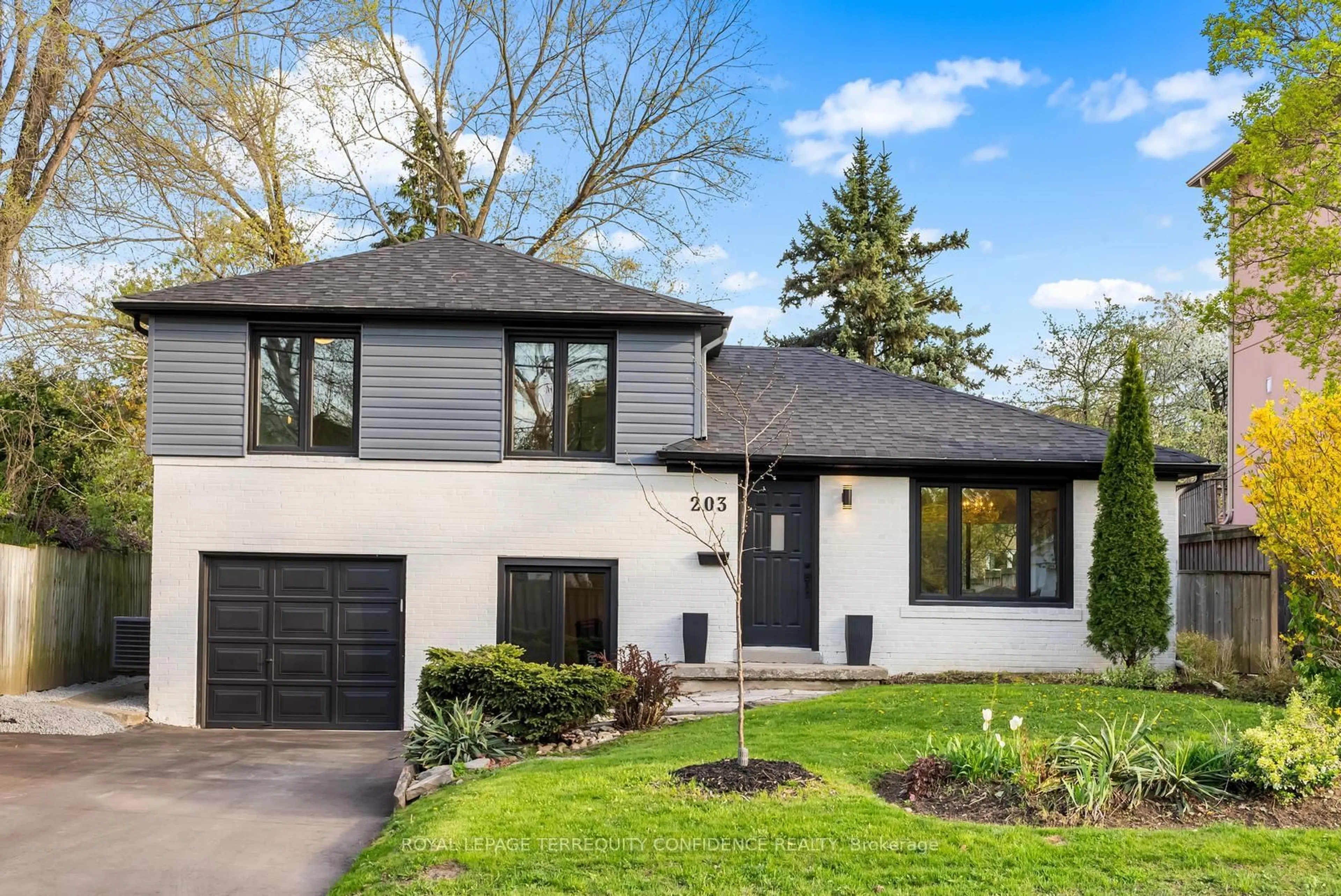 Home with brick exterior material, street for 203 Churchill Ave, Toronto Ontario M2R 1E2