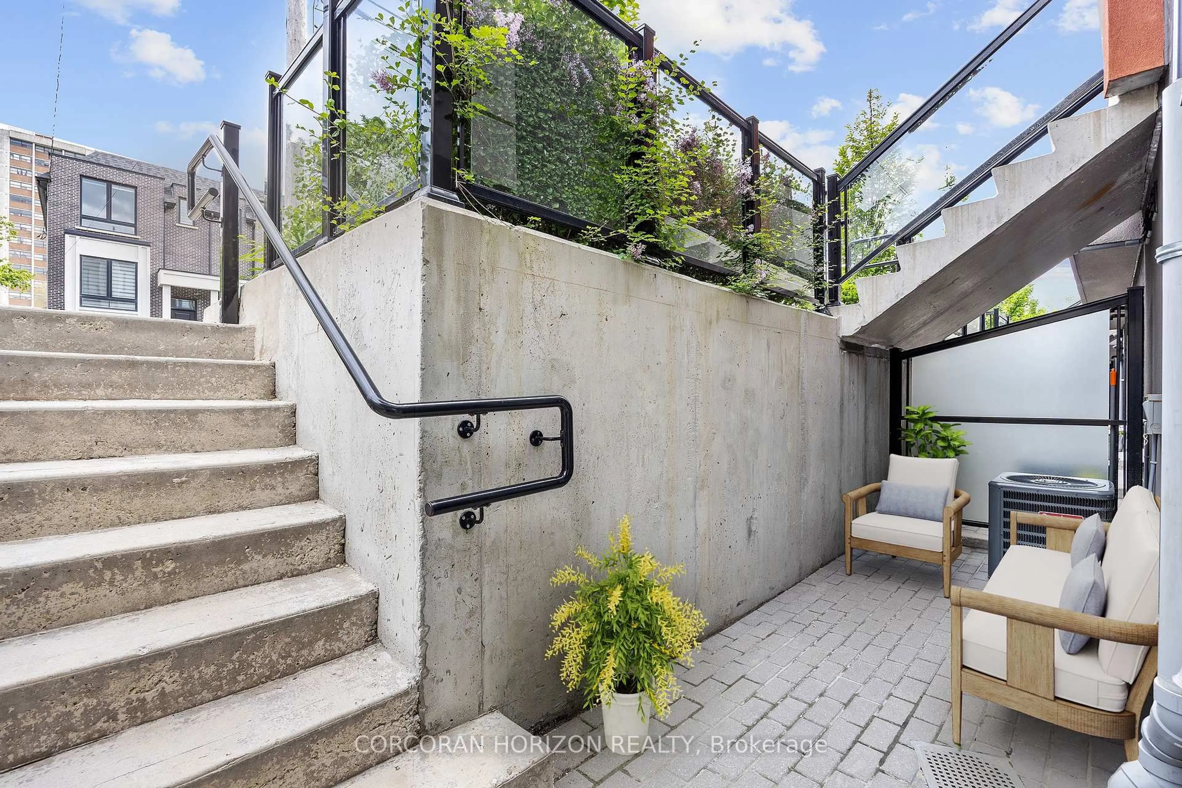 Patio, street for 8 Marquette Ave #2, Toronto Ontario M6A 0E1
