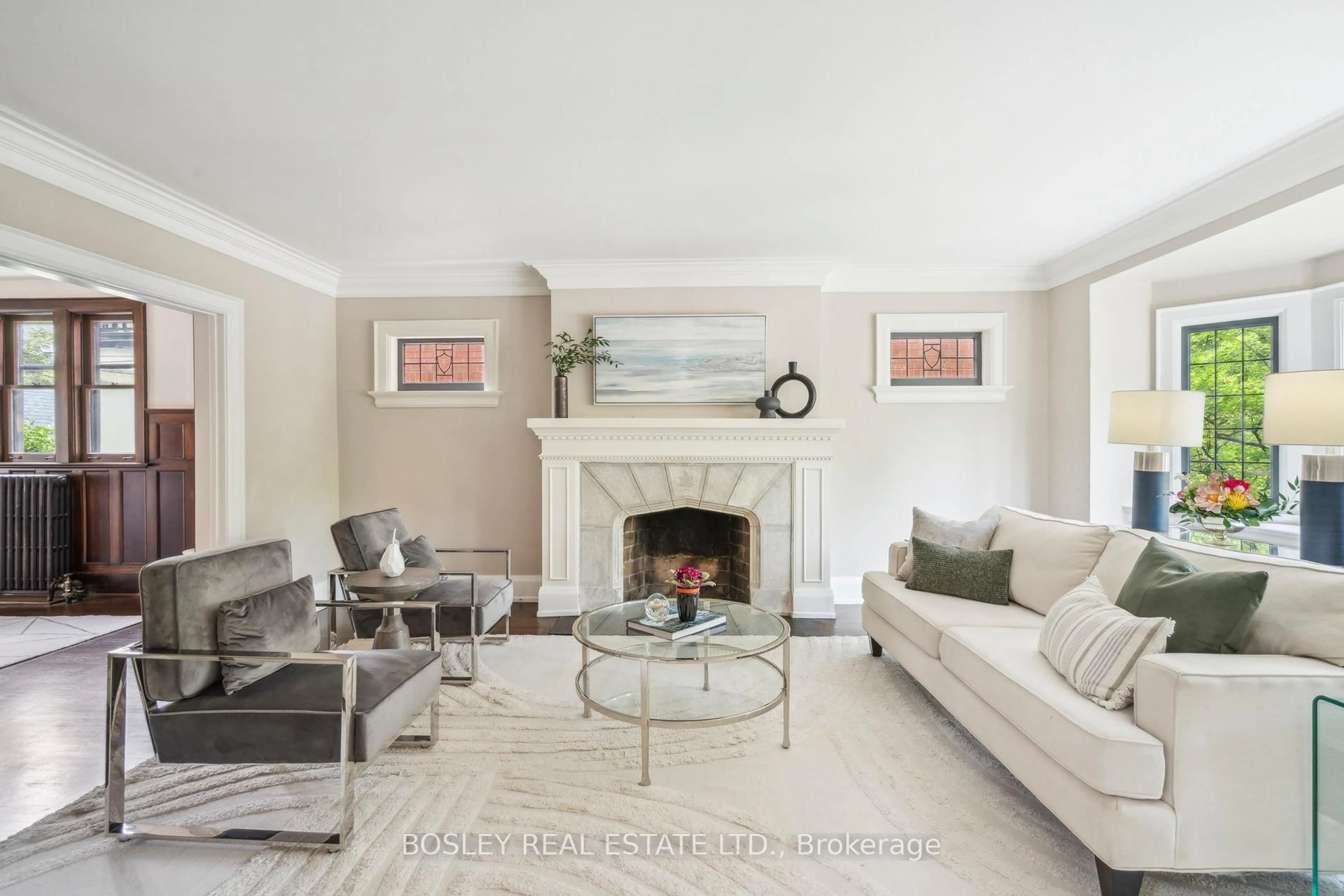 Living room with furniture, unknown for 294 Douglas Dr, Toronto Ontario M4W 2C2
