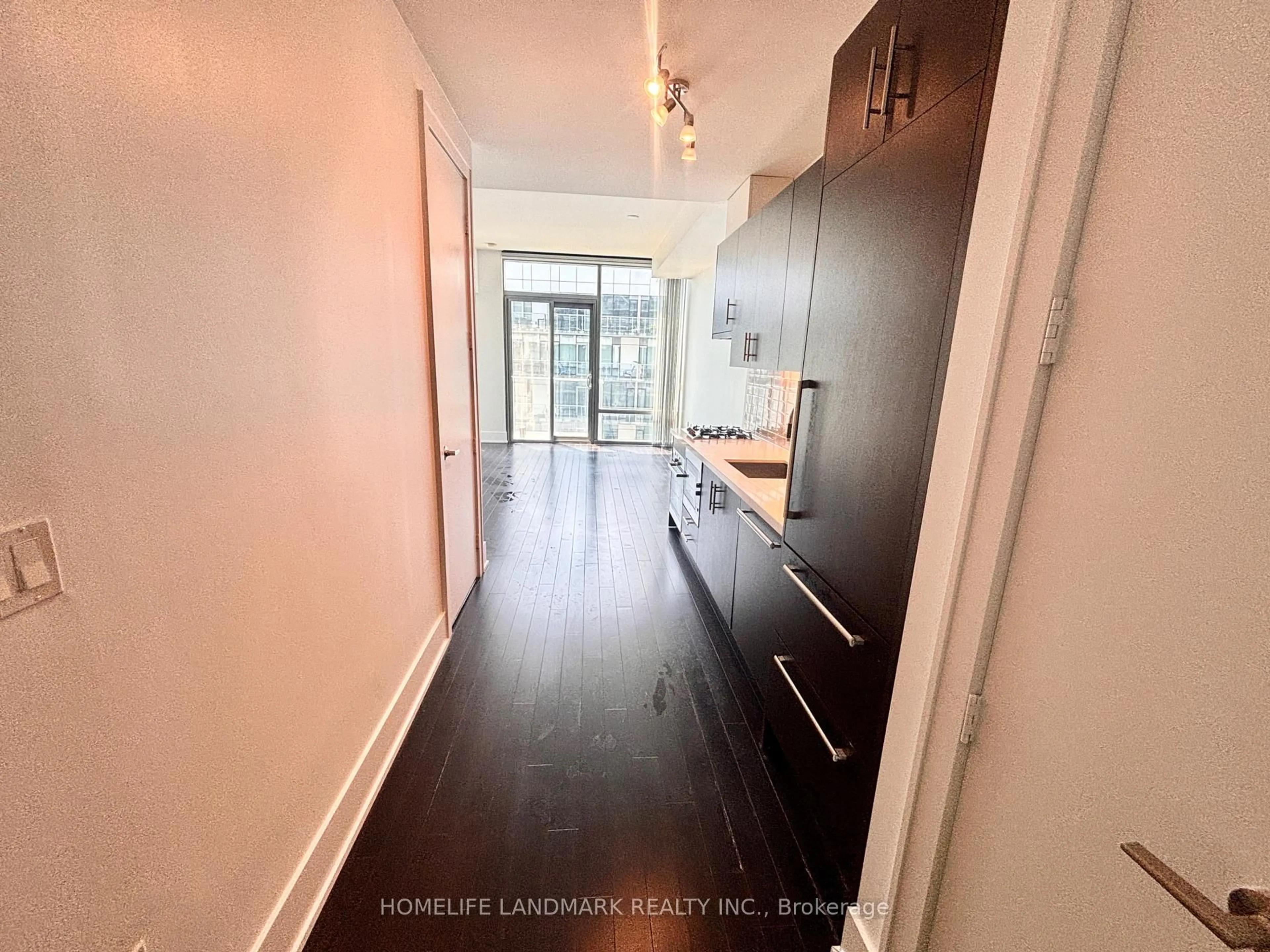 Unknown for 39 Queens Quay #1029, Toronto Ontario M5E 0A5