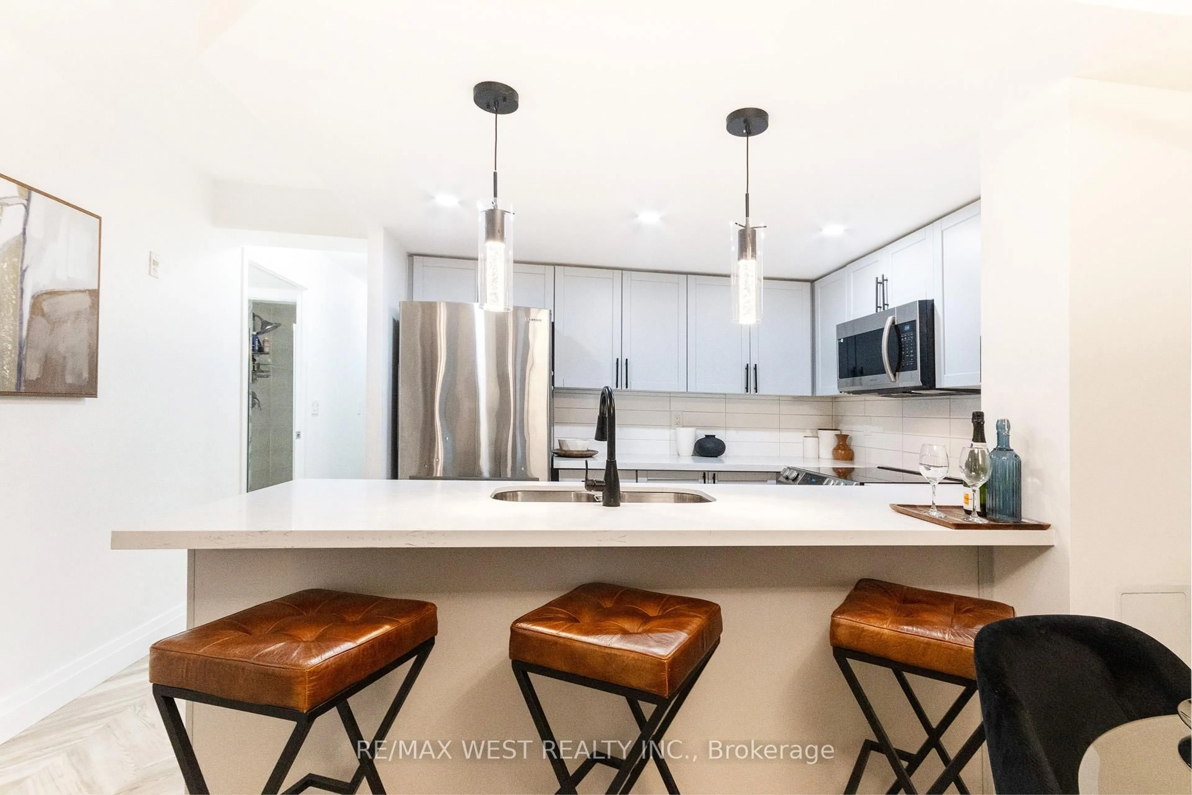 Open concept kitchen, unknown for 330 Adelaide St #302, Toronto Ontario M5A 4S9