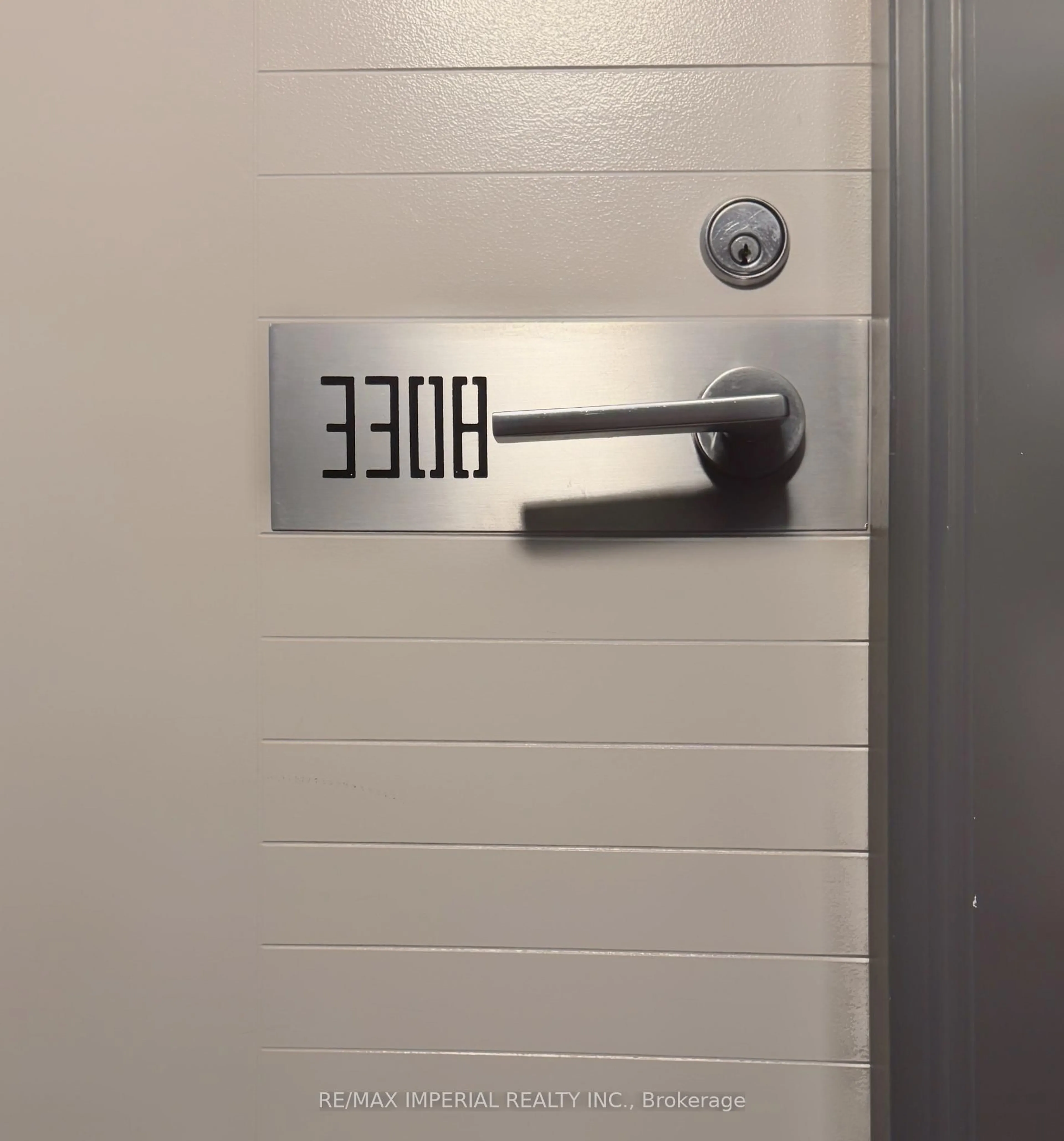 Unknown for 110 Charles St #3308, Toronto Ontario M4Y 1T5