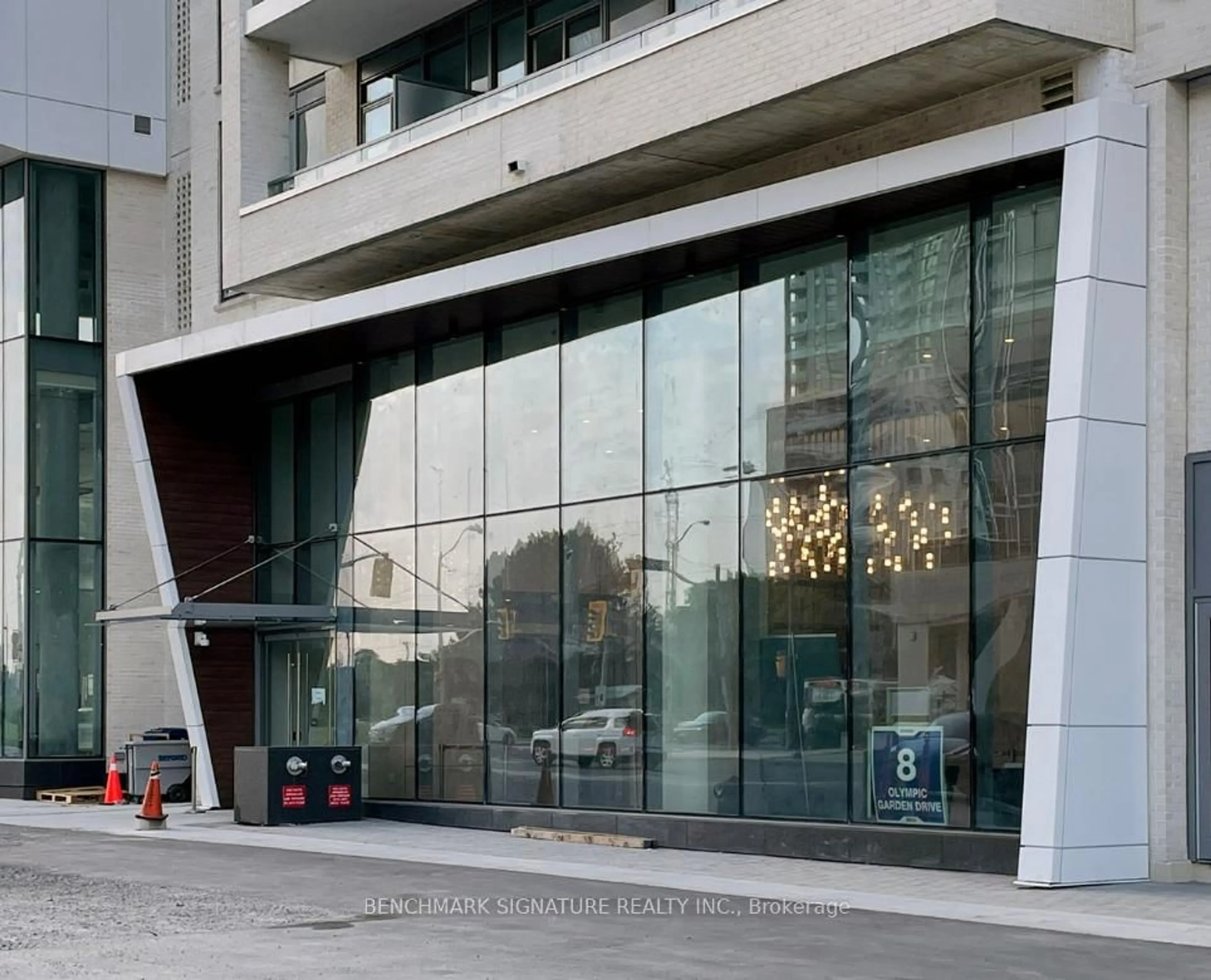 Indoor foyer for 8 Olympic Garden Dr #S3309, Toronto Ontario M2M 0B9