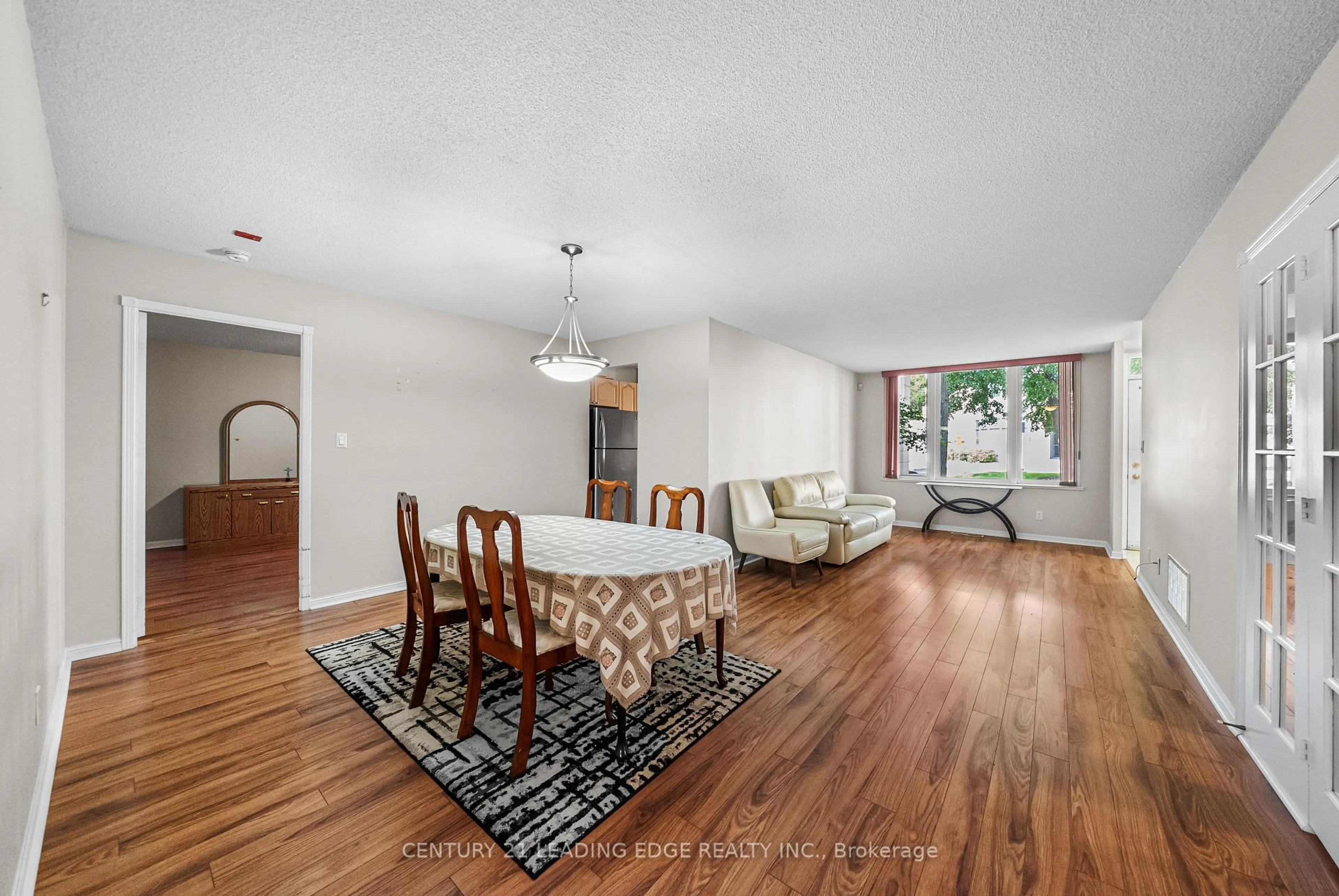 Dining room, wood/laminate floor for 101 Grandview Way, Toronto Ontario M2N 6V2