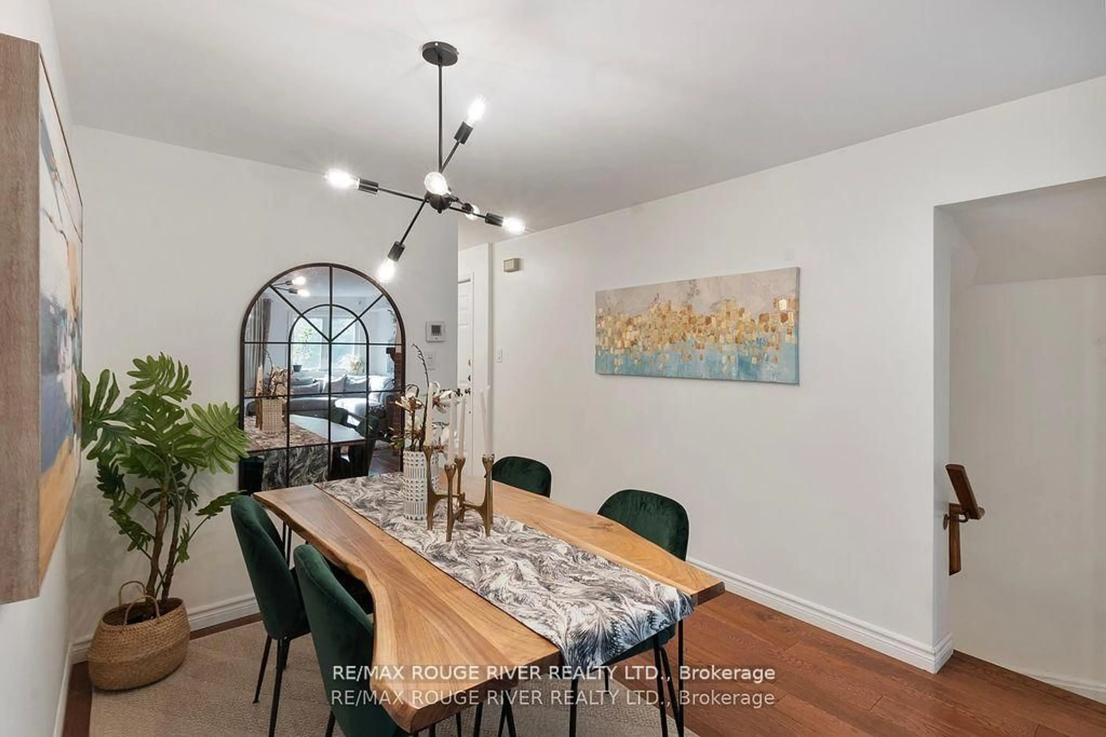Dining room, ceramic/tile floor for 32 Massey St #Unit D, Toronto Ontario M6J 3T7