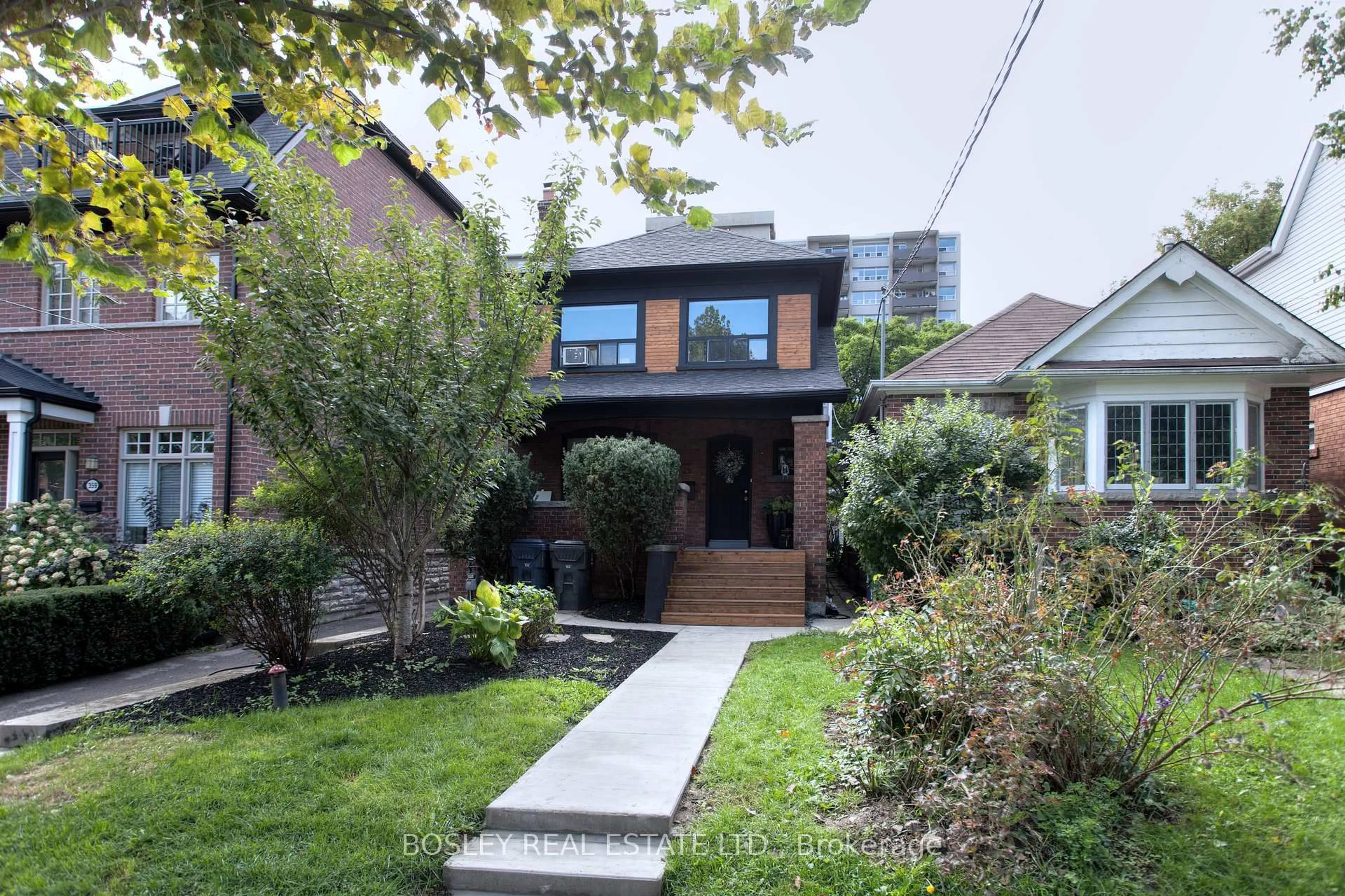 Home with brick exterior material, street for 357 Roehampton Ave, Toronto Ontario M4P 1S3