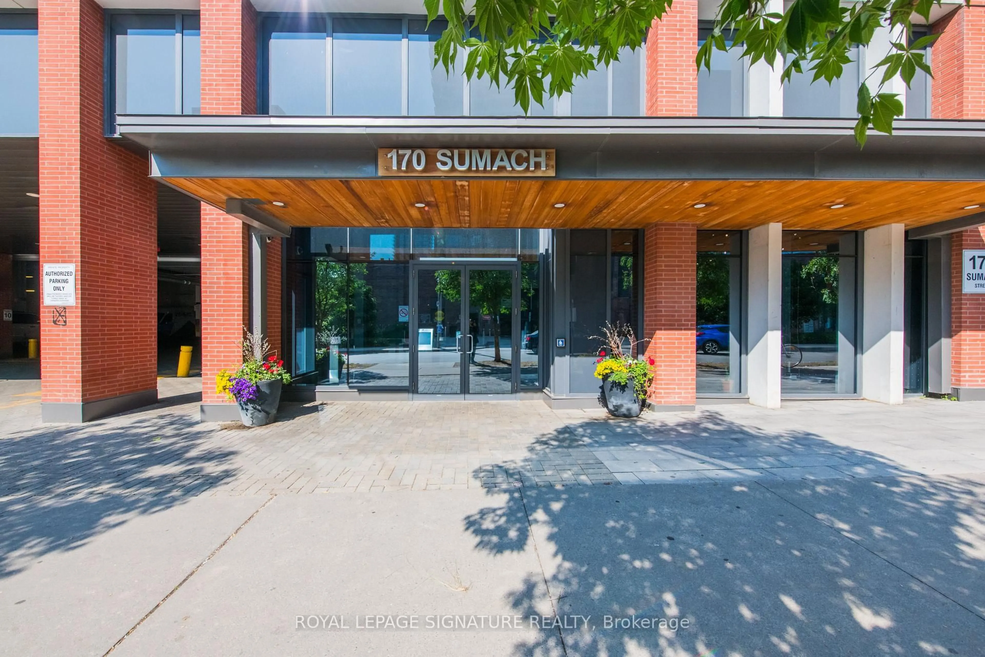 Patio, street for 170 Sumach St #902, Toronto Ontario M5A 0C3