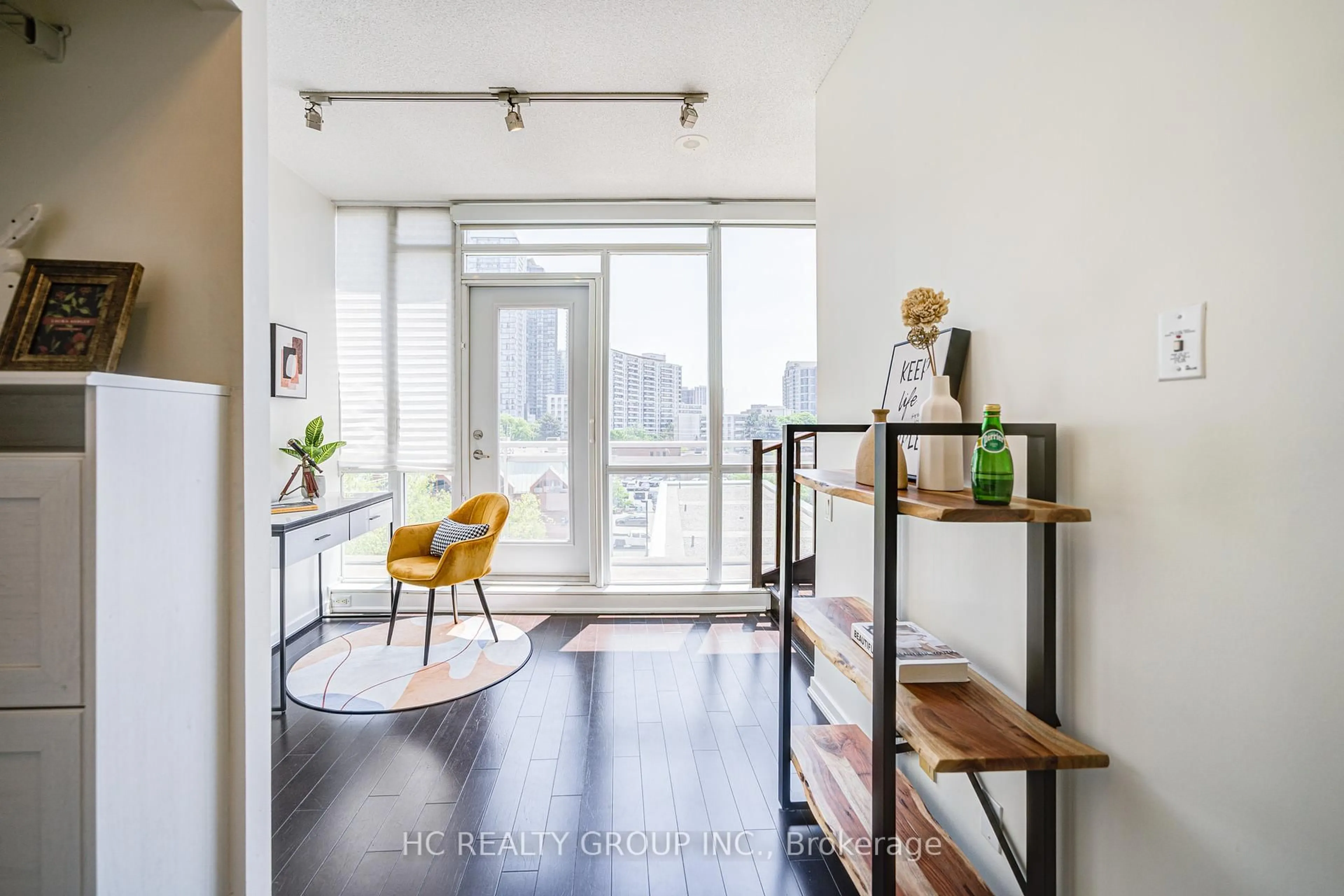 Indoor entryway for 30 Canterbury Pl #503, Toronto Ontario M2N 0B9