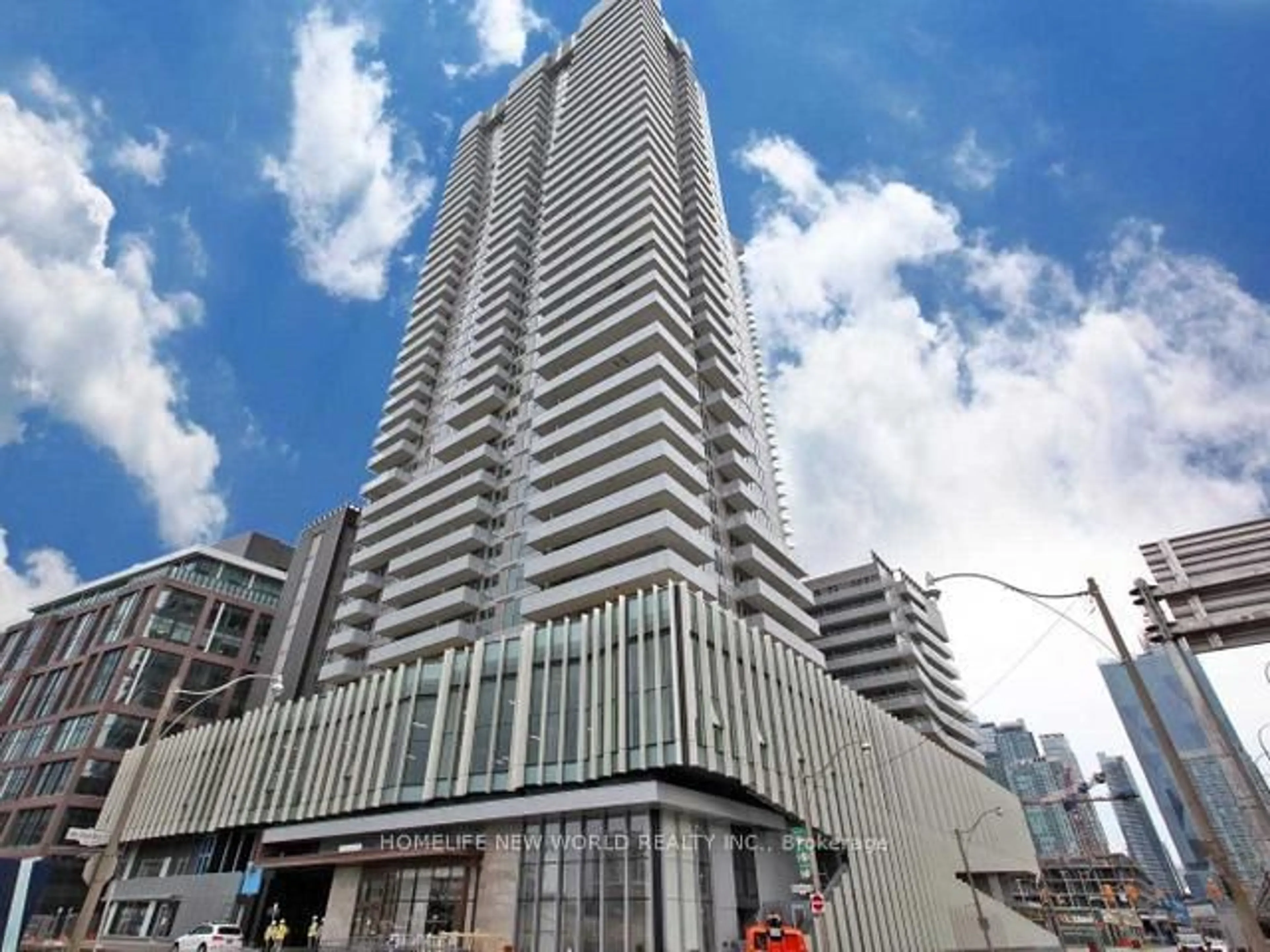 Indoor foyer for 20 Richardson St #1810, Toronto Ontario M5A 0S6