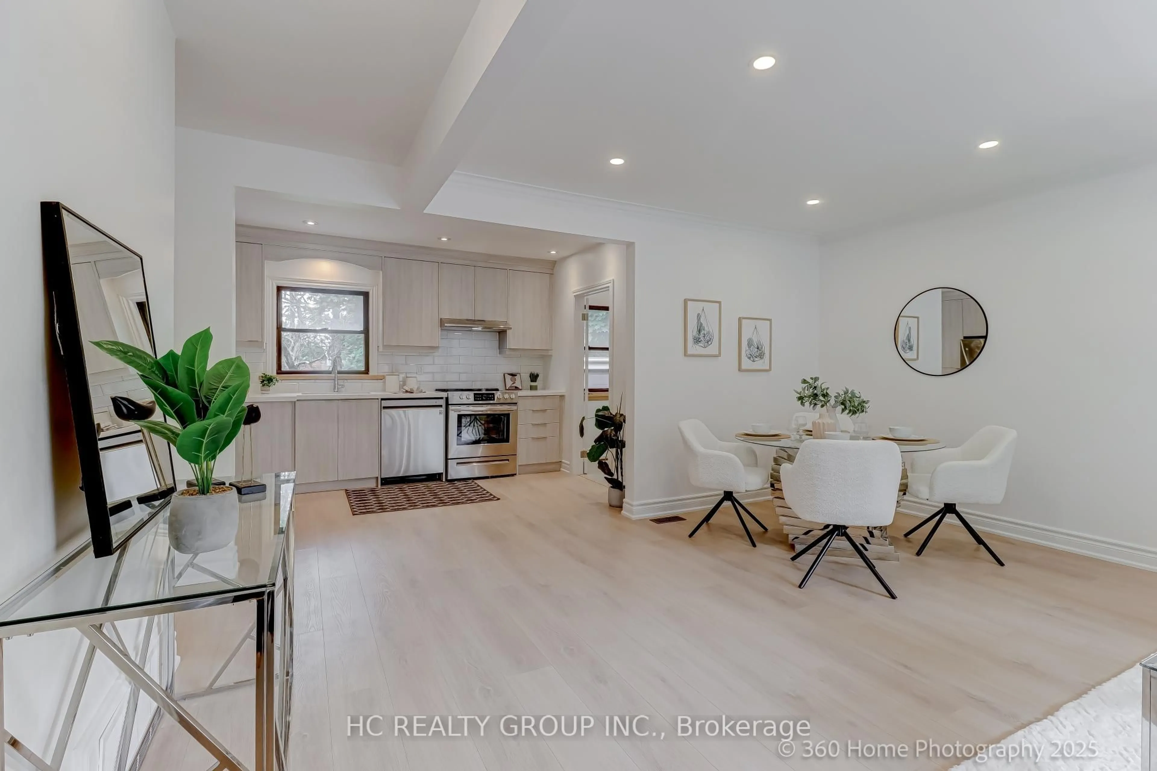 Open concept kitchen, unknown for 597 Conacher Dr, Toronto Ontario M2M 3M9