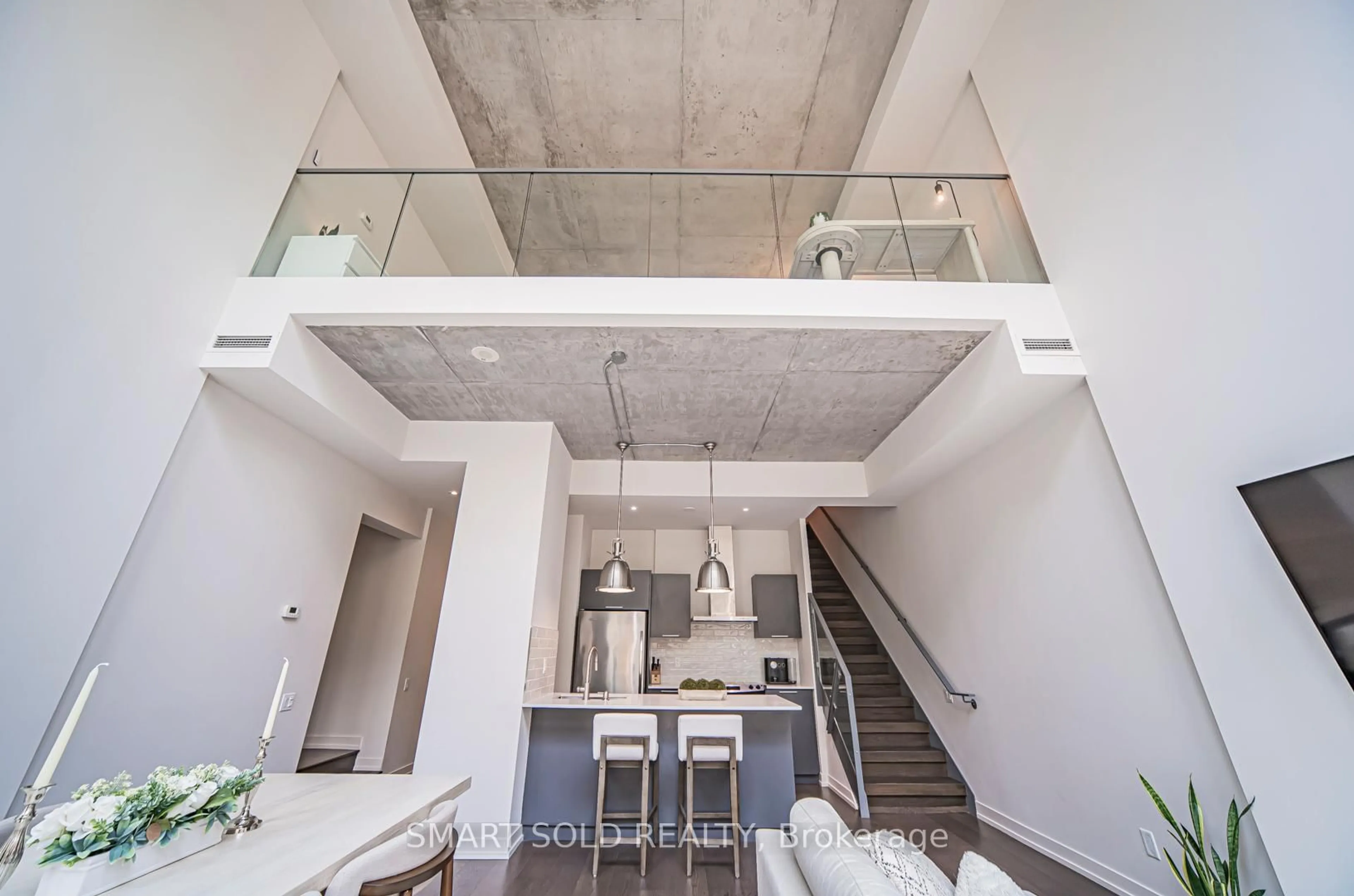 Unknown for 650 King St #106, Toronto Ontario M5V 0H6