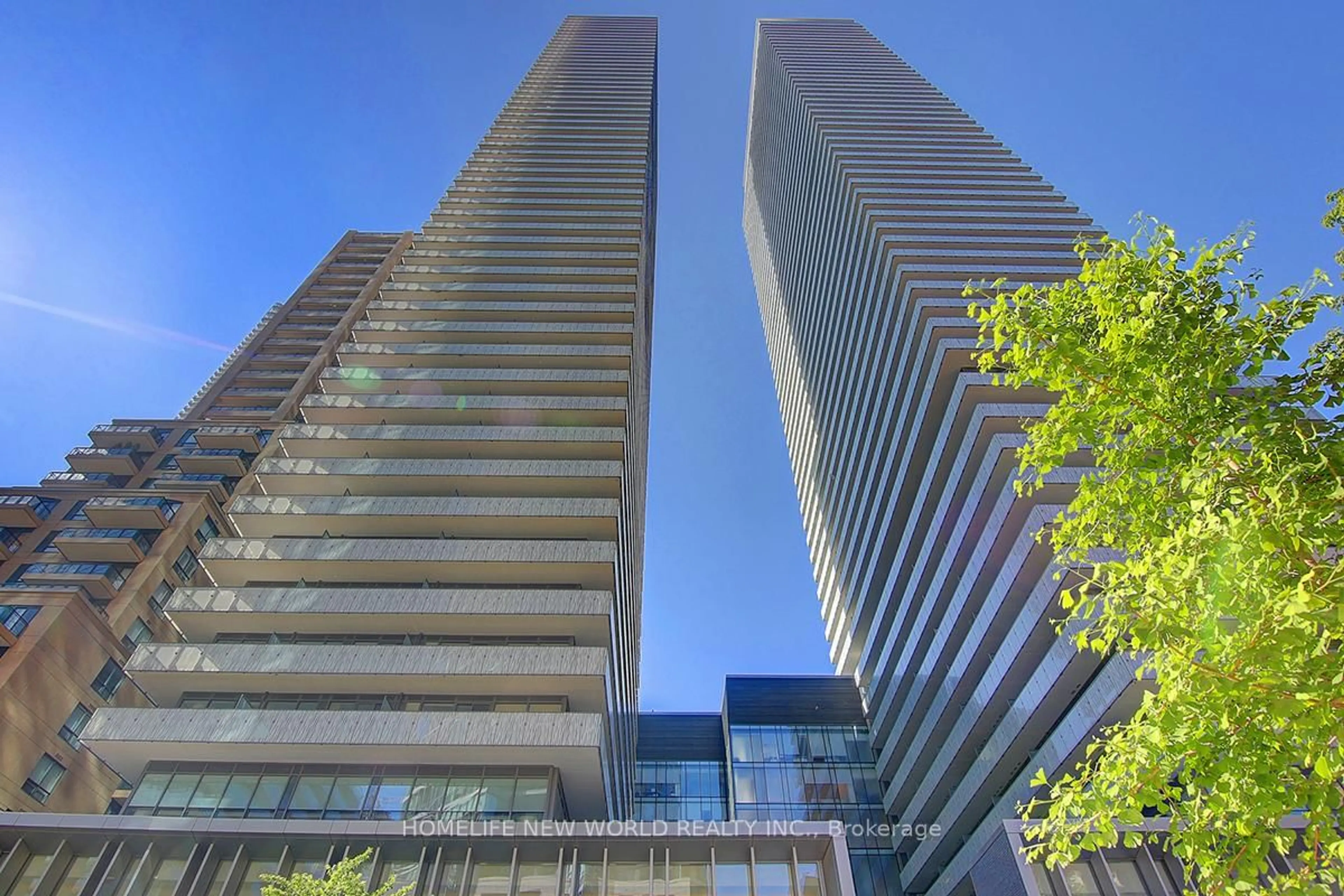 Indoor foyer for 42 Charles St #809, Toronto Ontario M4Y 1N3