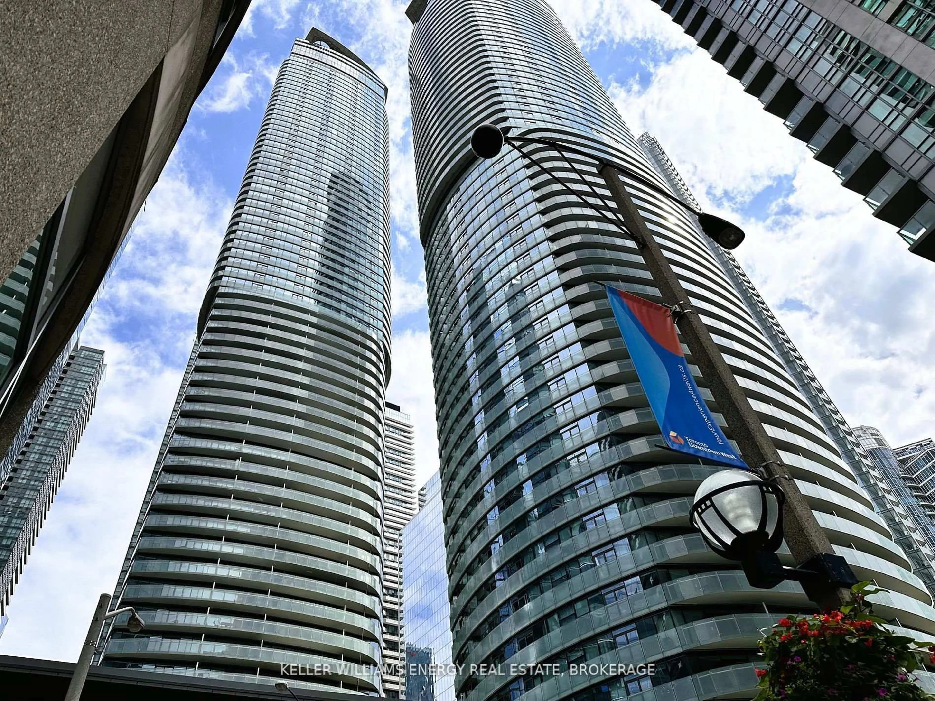 Unknown for 12 York St #1409, Toronto Ontario M5J 0A9